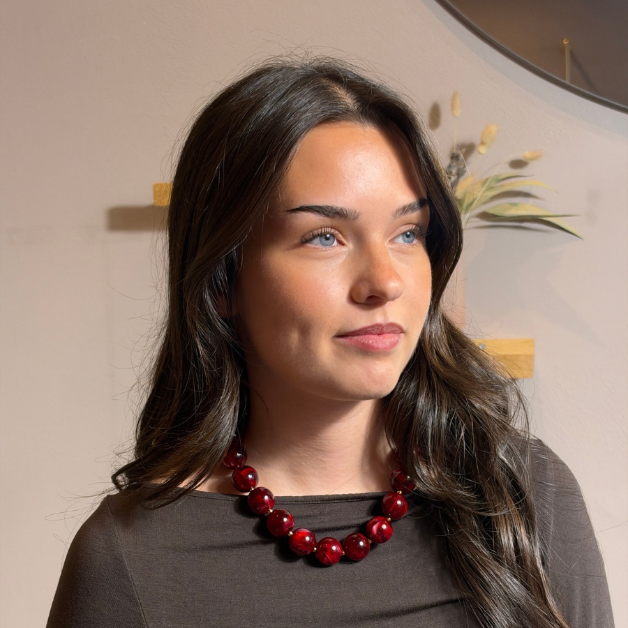 Chunky Schmuck: Große Perlen, starke Farben und moderne Kombinationen
