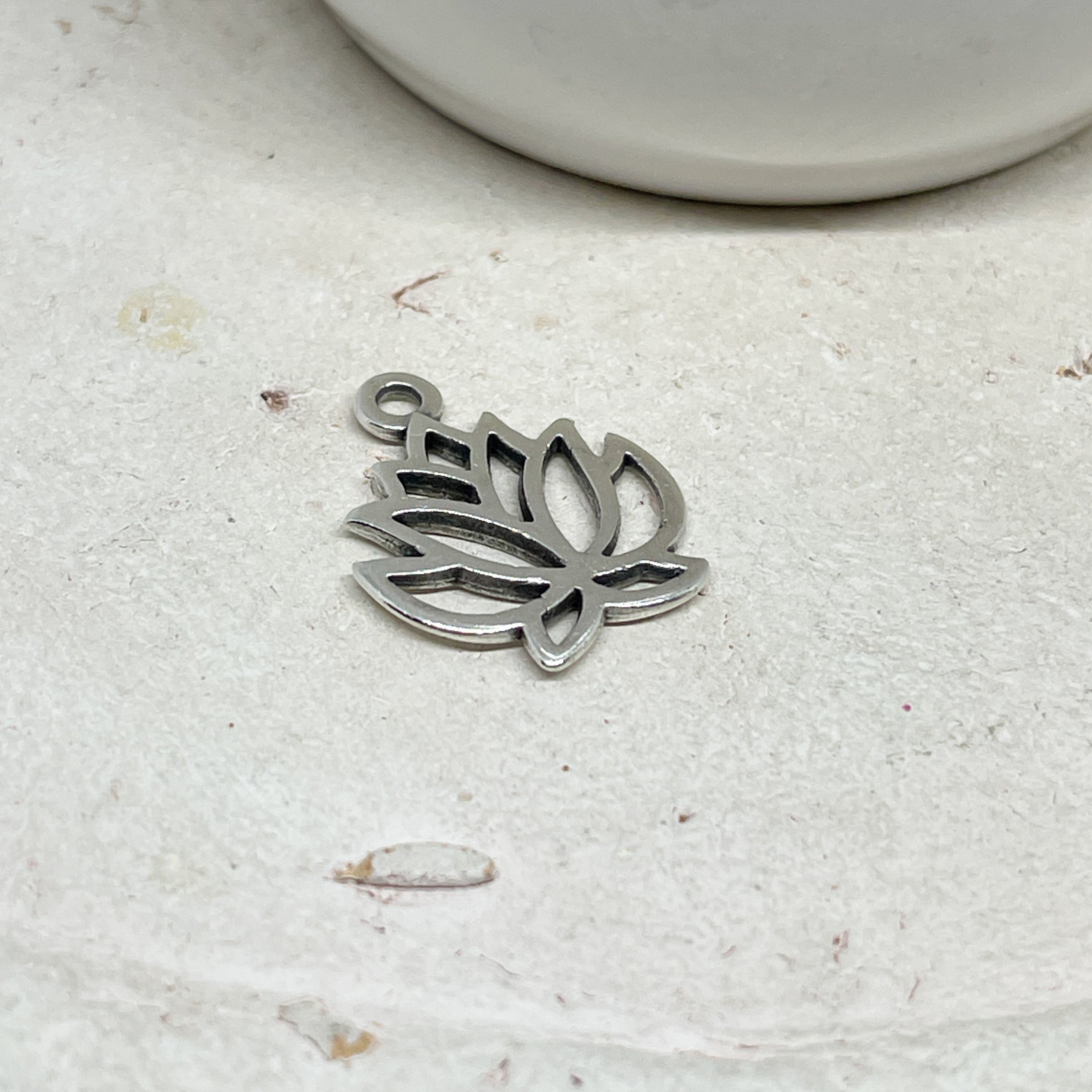 Lotosblume Anhänger DQ Metall