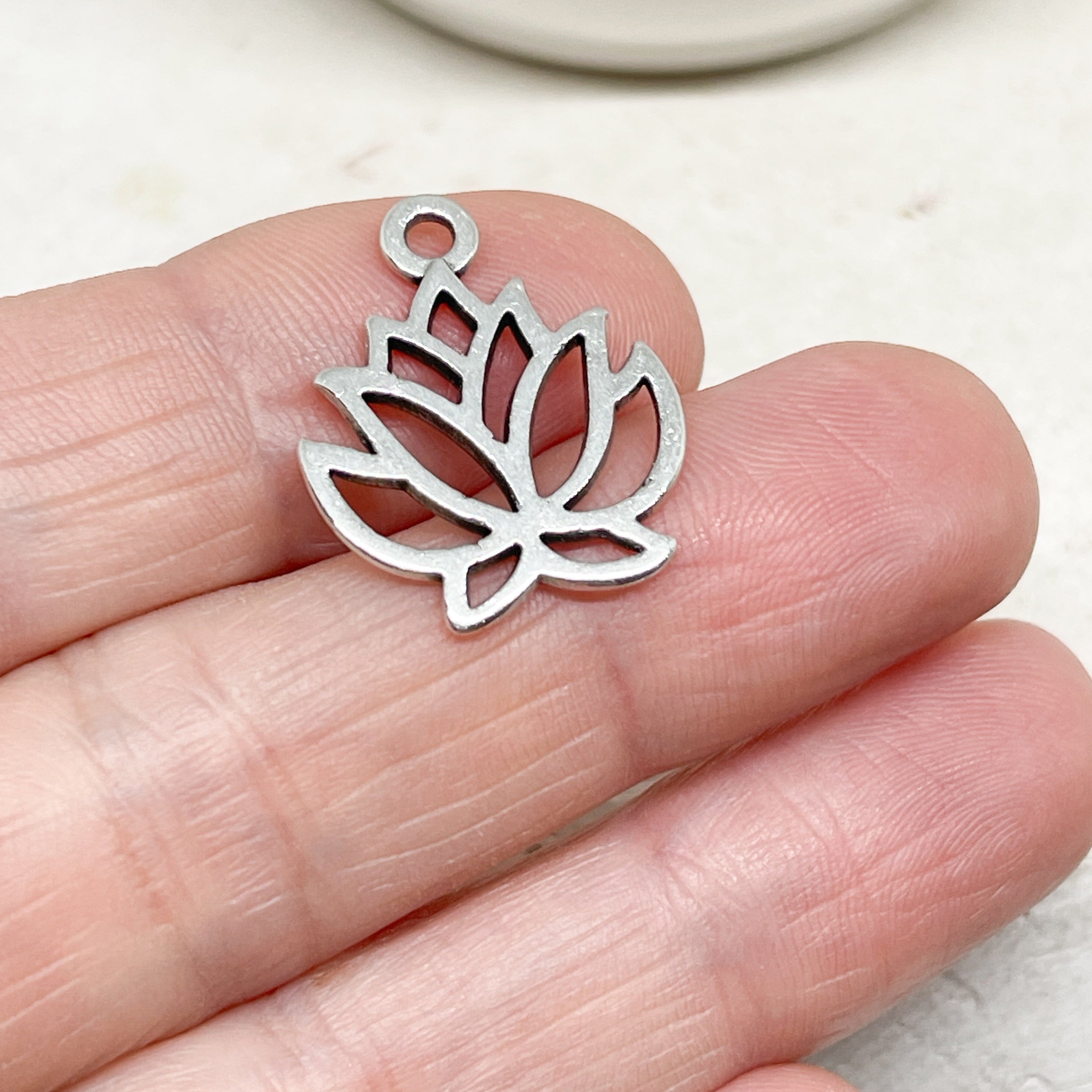 Lotosblume Anhänger DQ Metall