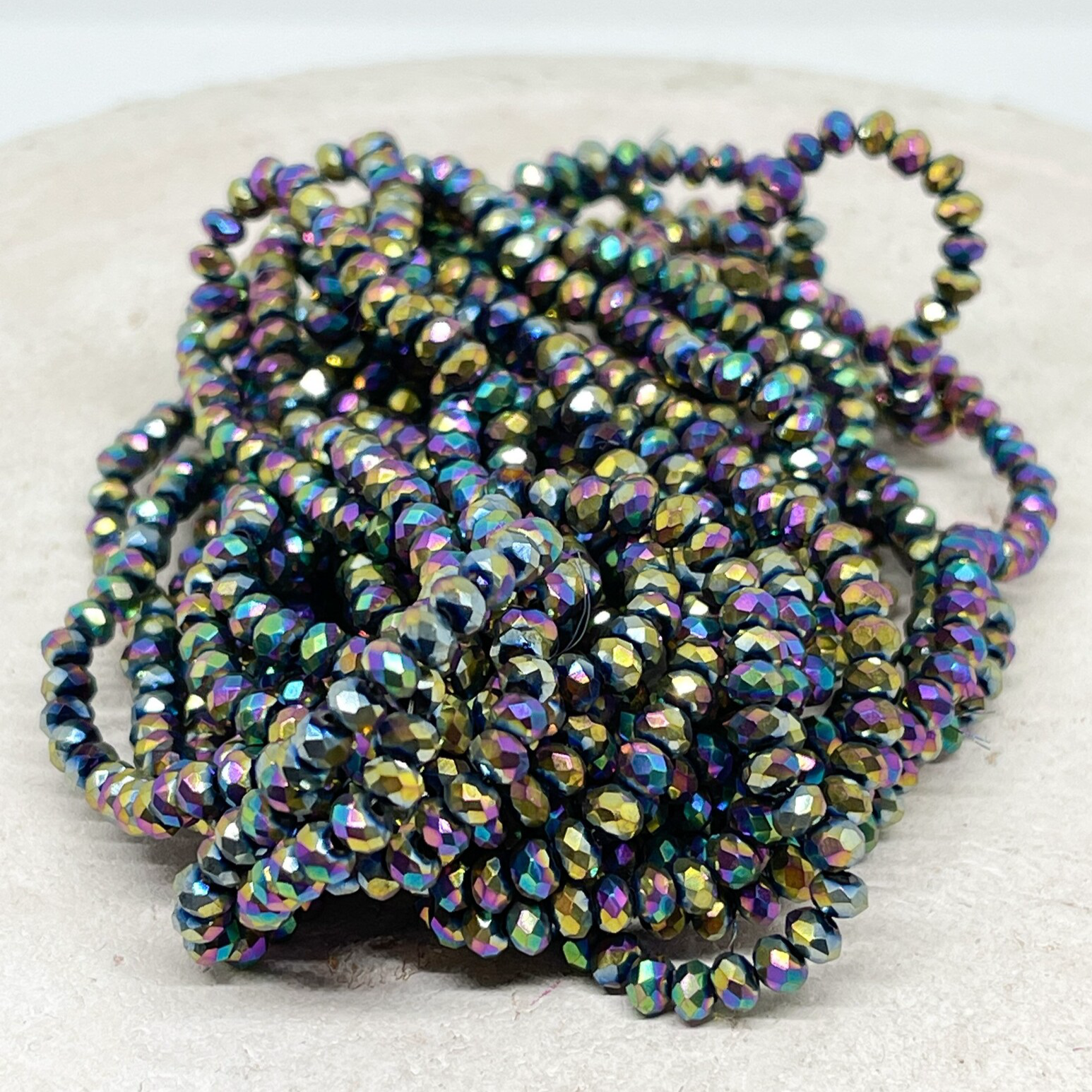 Kristallperlen Lila/ Grün irisierend