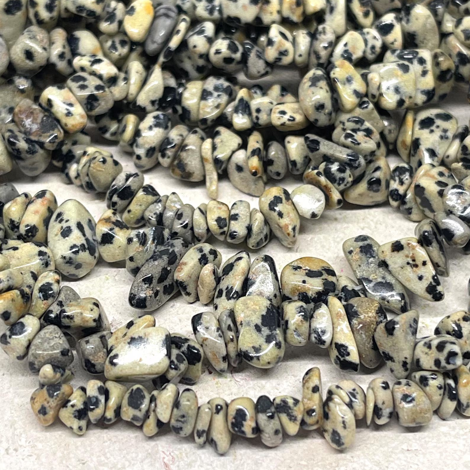 Dalmatiner Jaspis Edelstein Perlen, Edelstein Splitter, 5mm - 8mm,