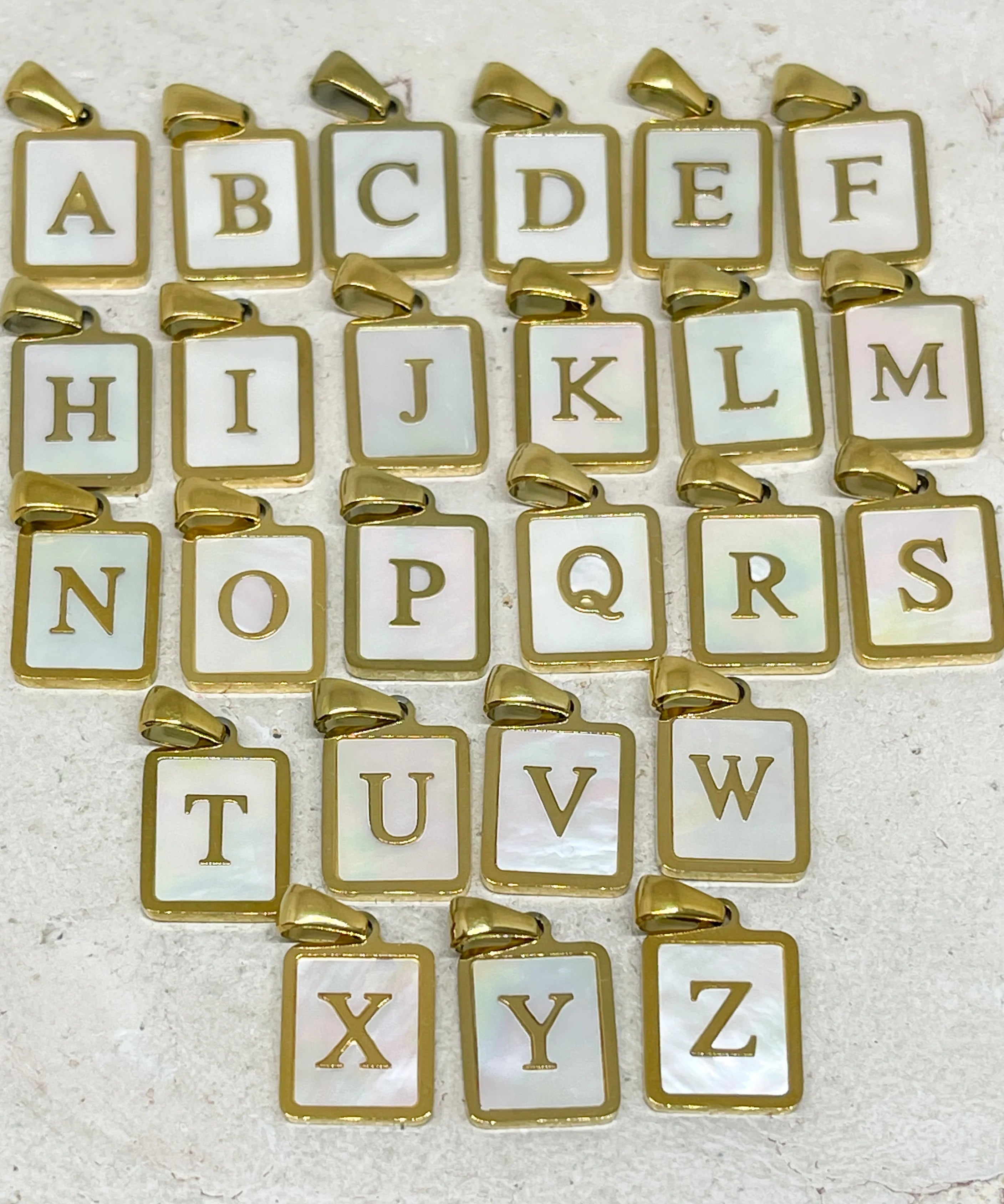 Kette mit Initialen Anhänger