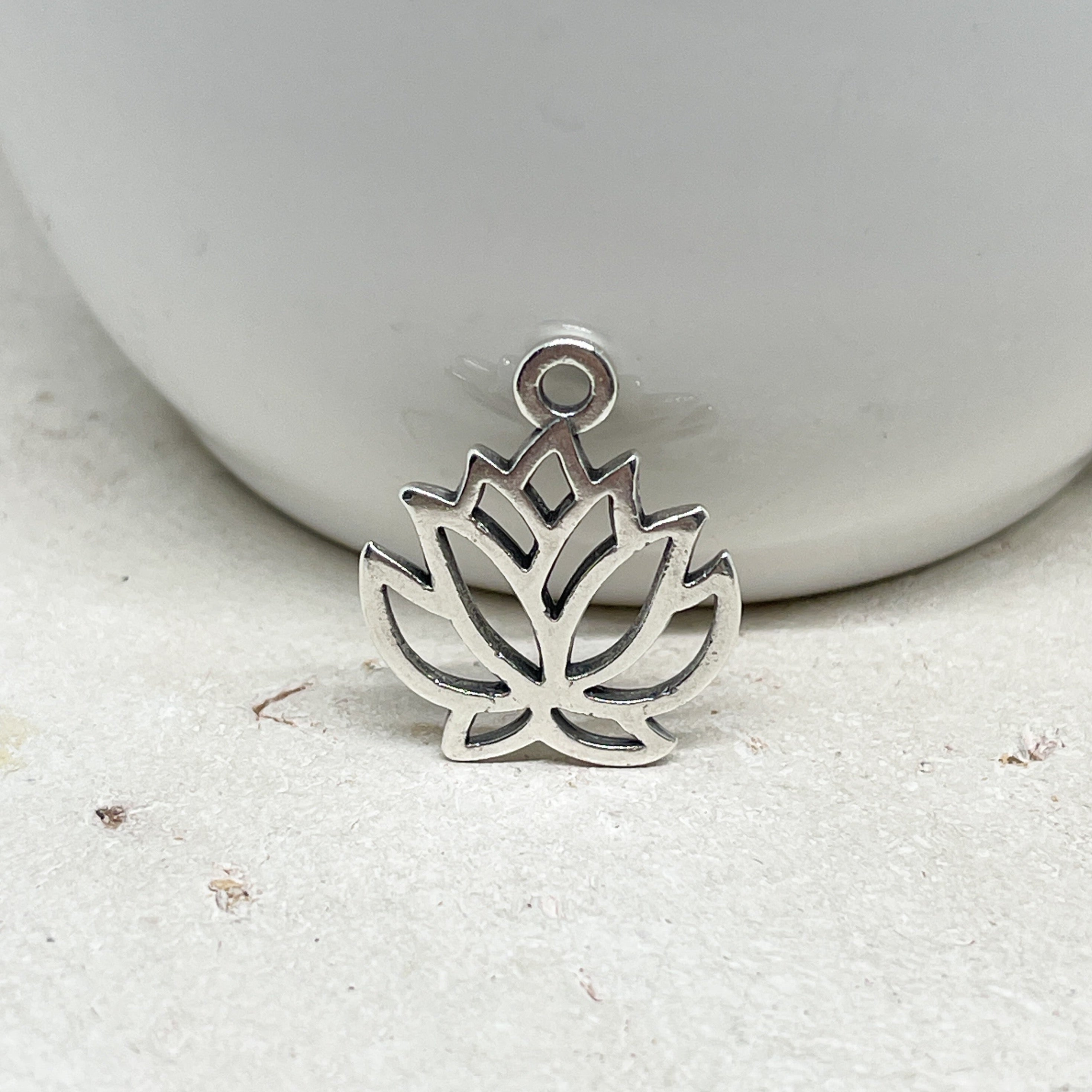 Lotosblume Anhänger DQ Metall