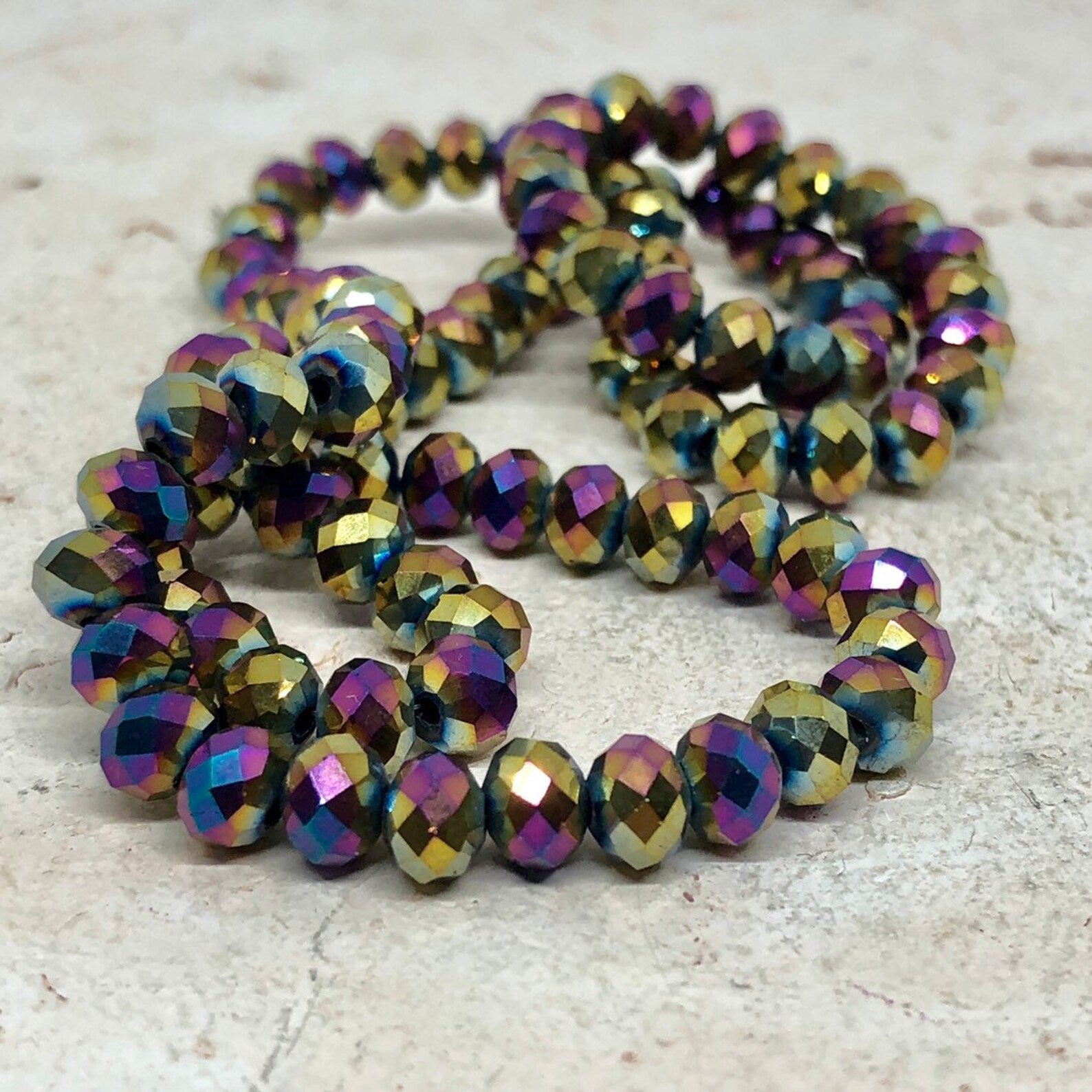 Kristallperlen 6mm Lila irisierend