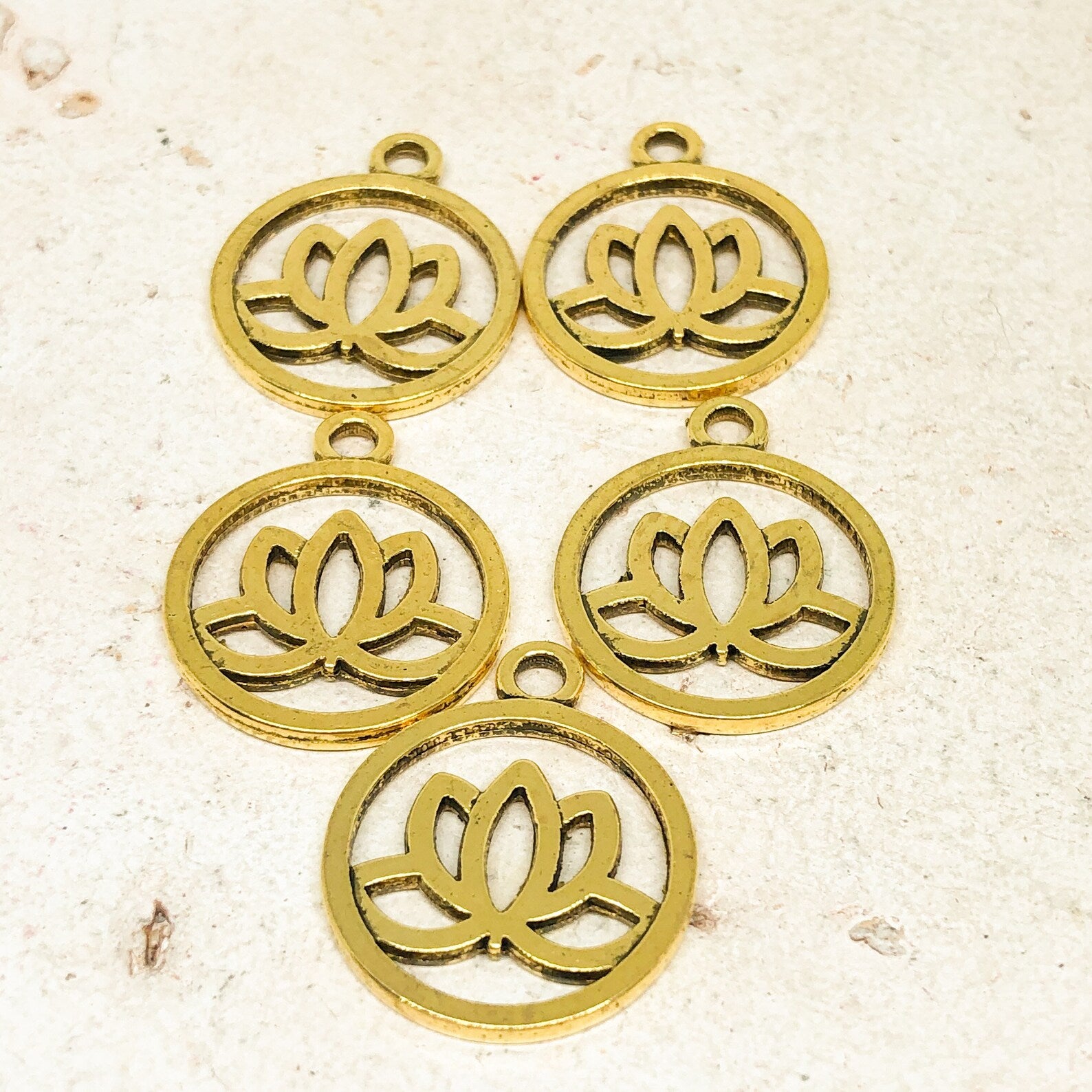 5 St. Lotusblume Anhänger Charm - Goldfarben