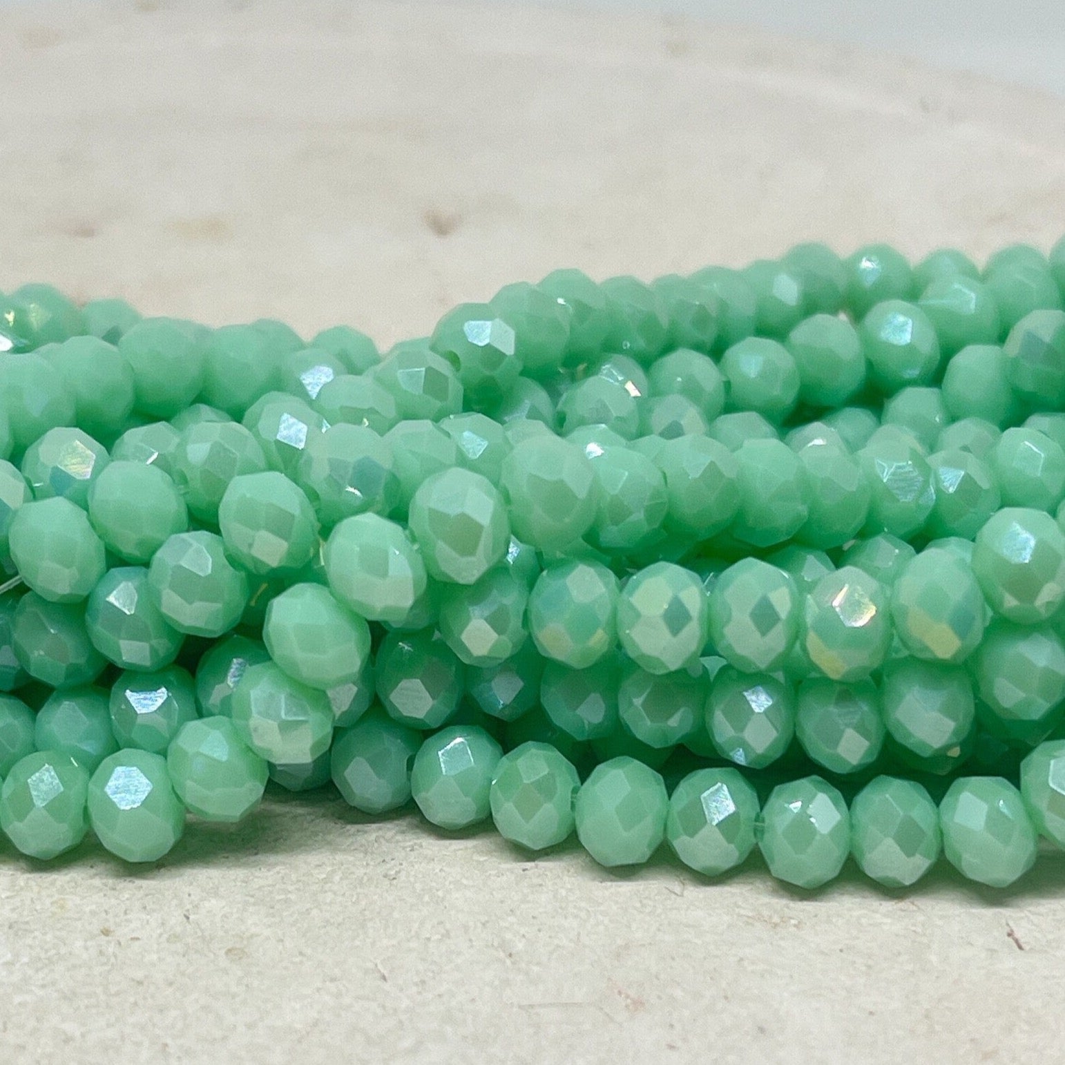 Glasschliffperlen - Mintgrün 6mm
