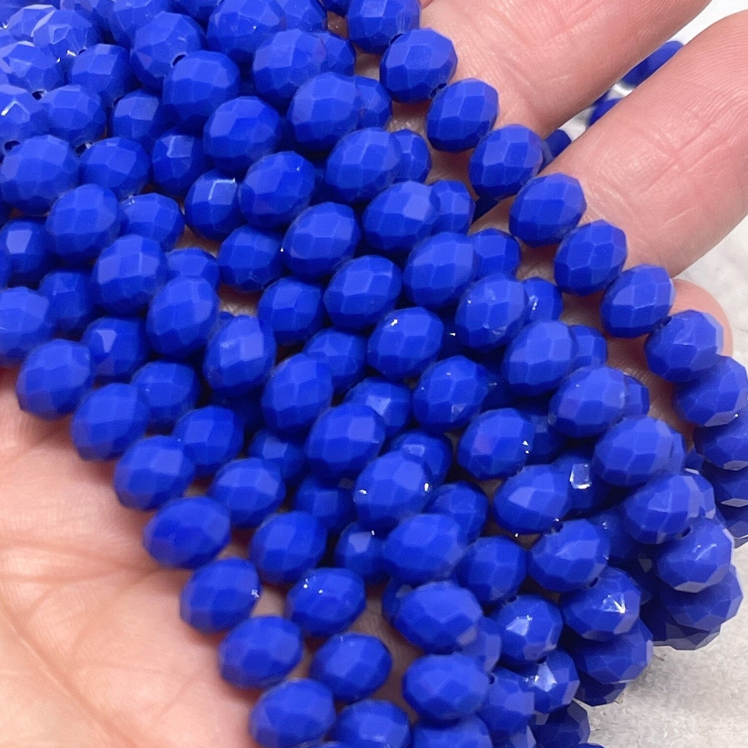 66 St. Kristallperlen 8mm Glasschliffperlen - Kobaltblau