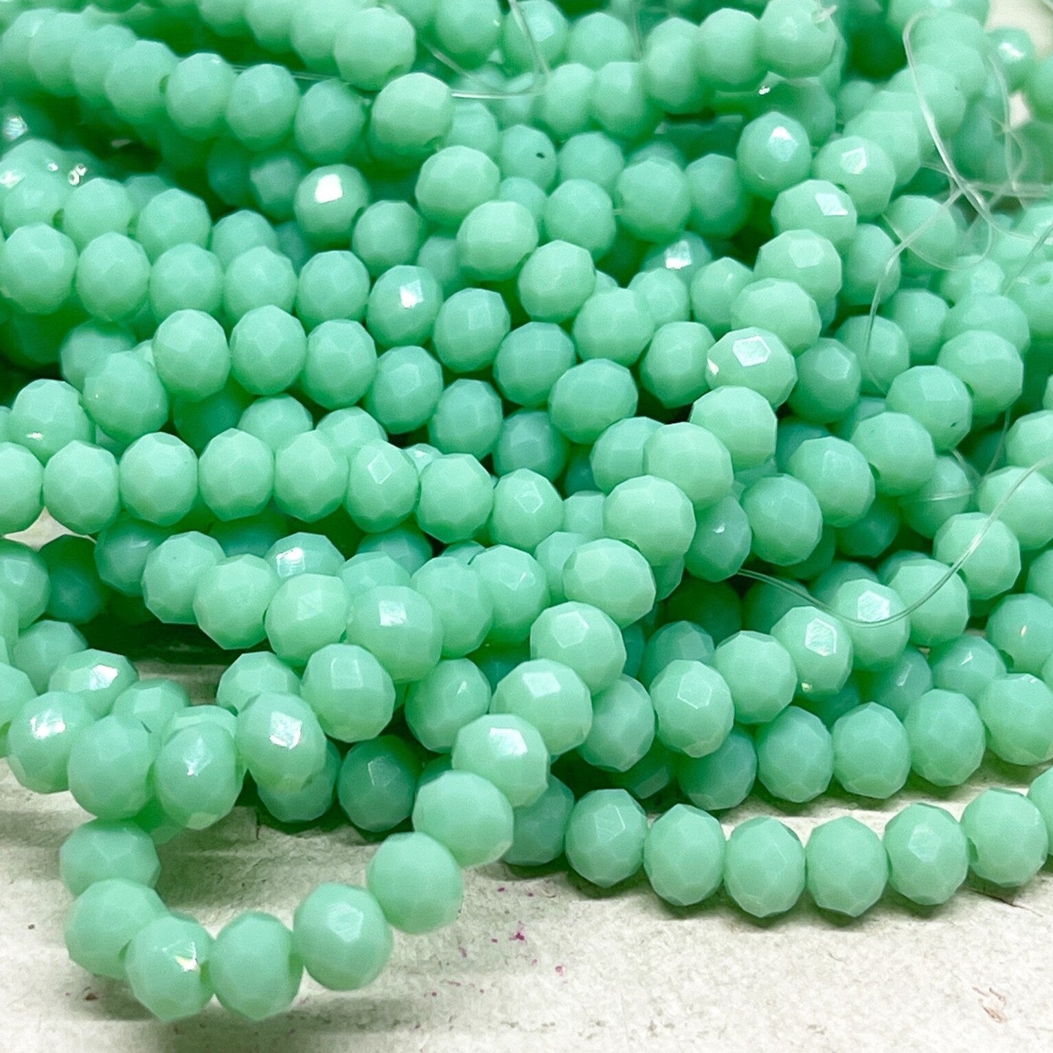 Kristallperlen 6mm minigrün