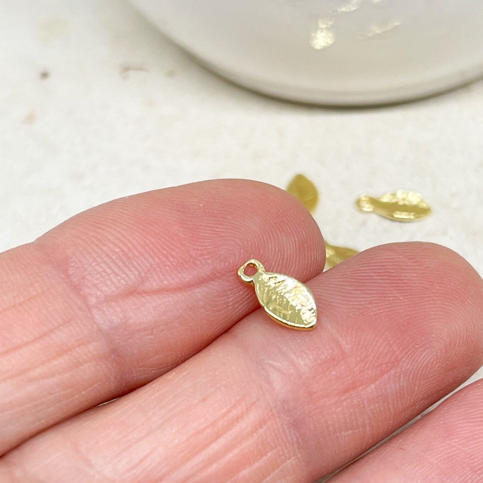 6 St. kleine Blatt Anhänger Charm