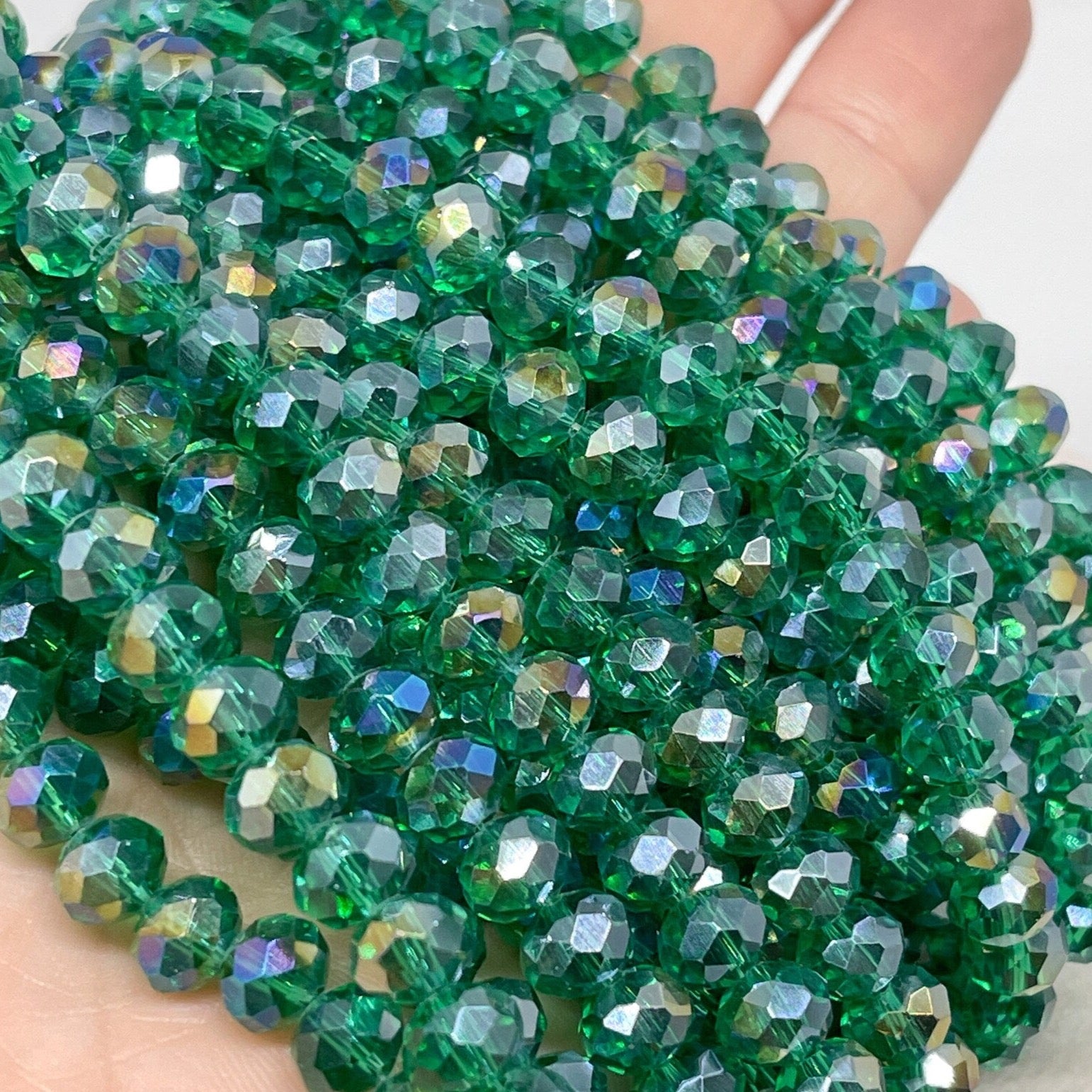 66 St. Kristallperlen 8mm Glasschliffperlen - Grün ab