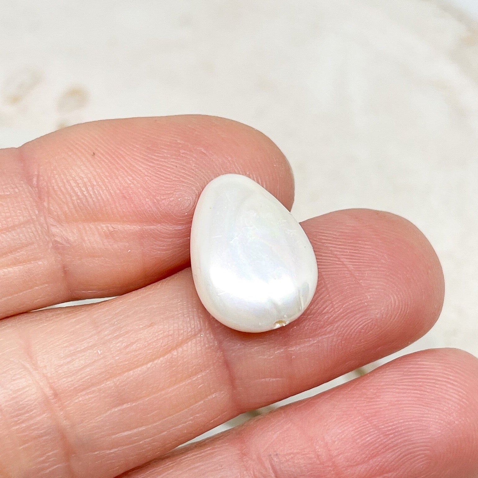 Glastropfen mit Perlmuttüberzug