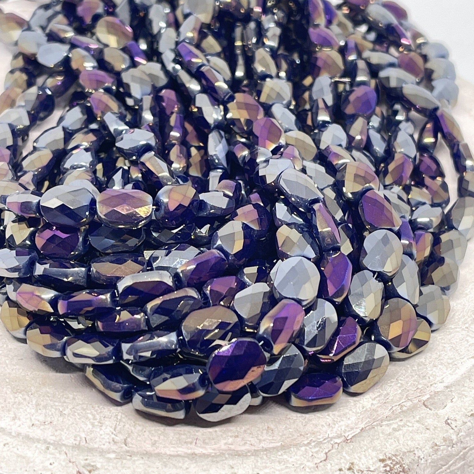 10 St. Kristallperlen Oval - Lila grau