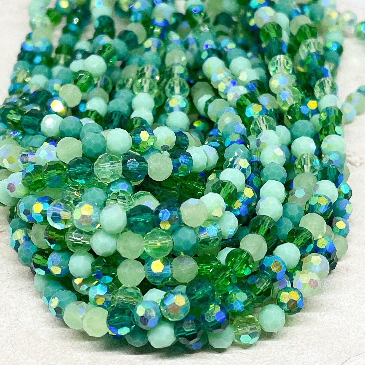 Kristallperlen 6mm Grün