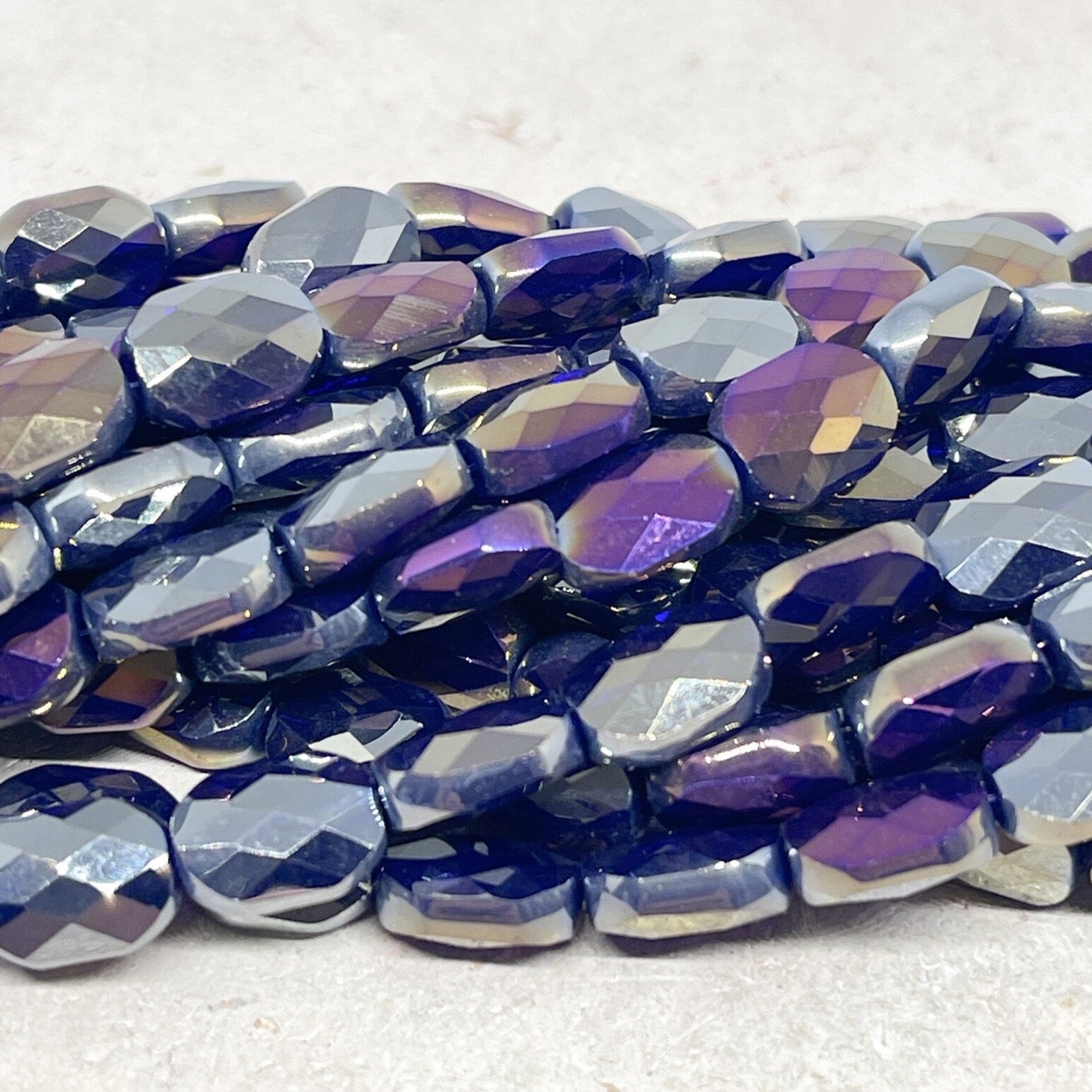 10 St. Kristallperlen Oval - Lila grau