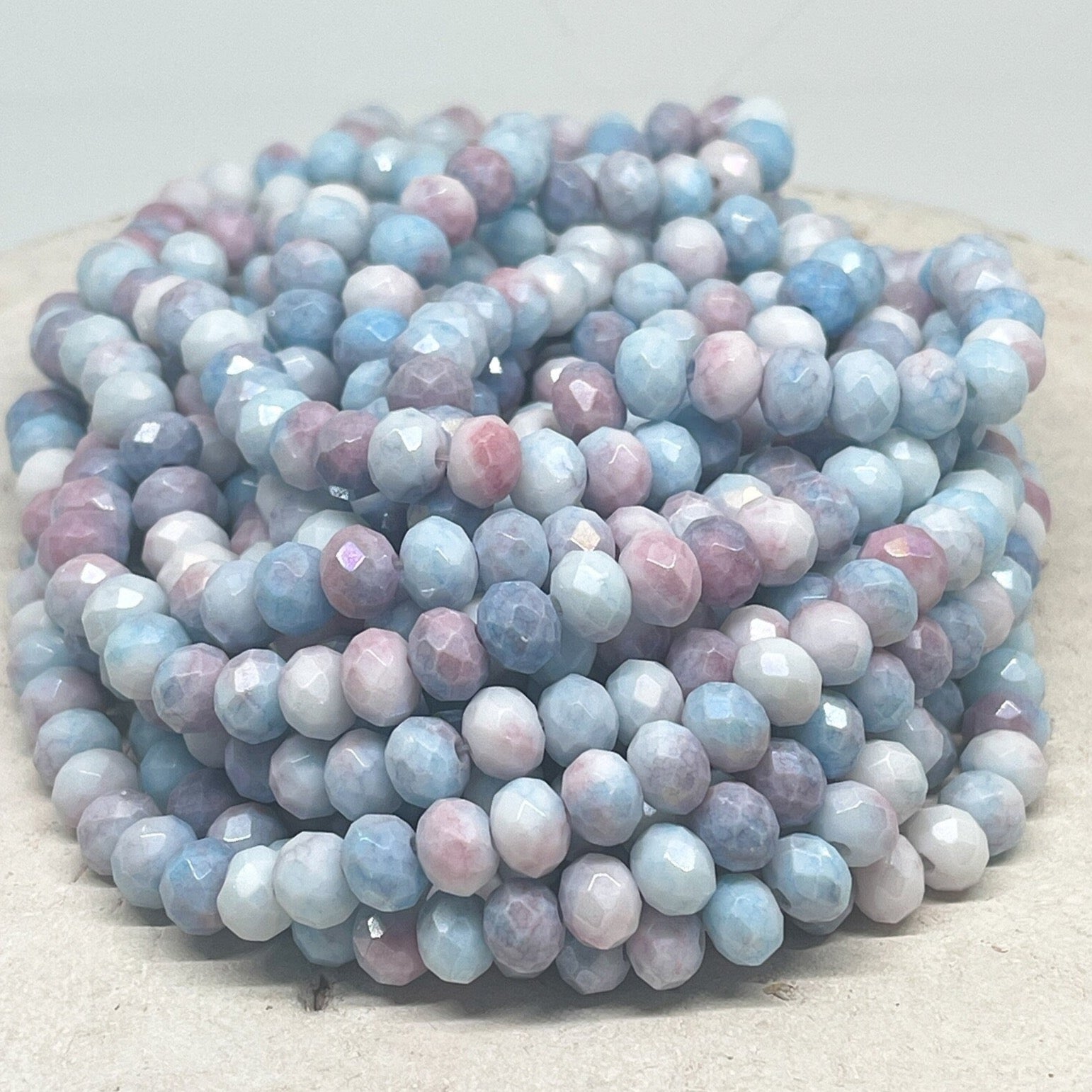 65 St. Kristallperlen 8mm Glasschliffperlen Pastell - Blau Altrosa