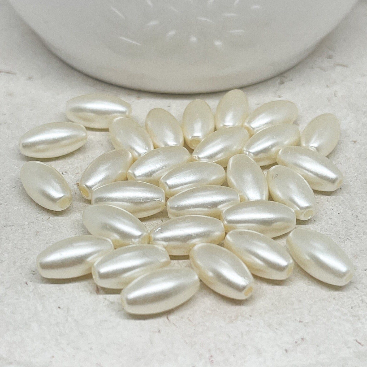 Acrylperlen Oval 50 St. 11,5mm x 6mm - Creme Weiß