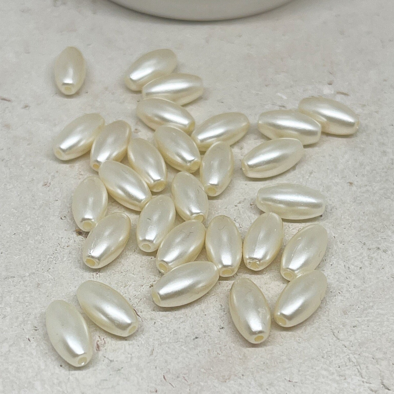 Acrylperlen Oval 50 St. 11,5mm x 6mm - Creme Weiß