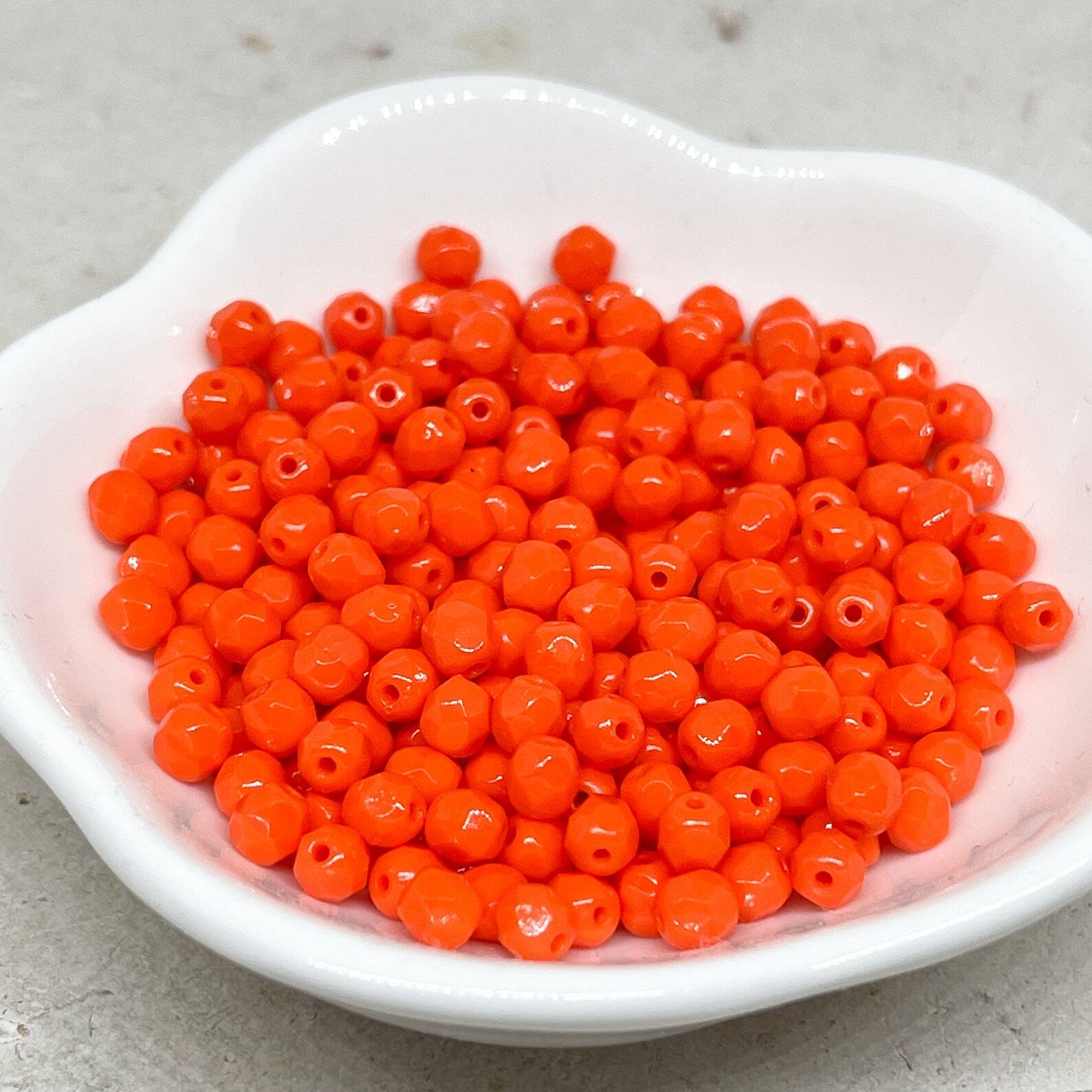Böhmische Glasschliffperlen 4mm 100 St. Vibrant Orange