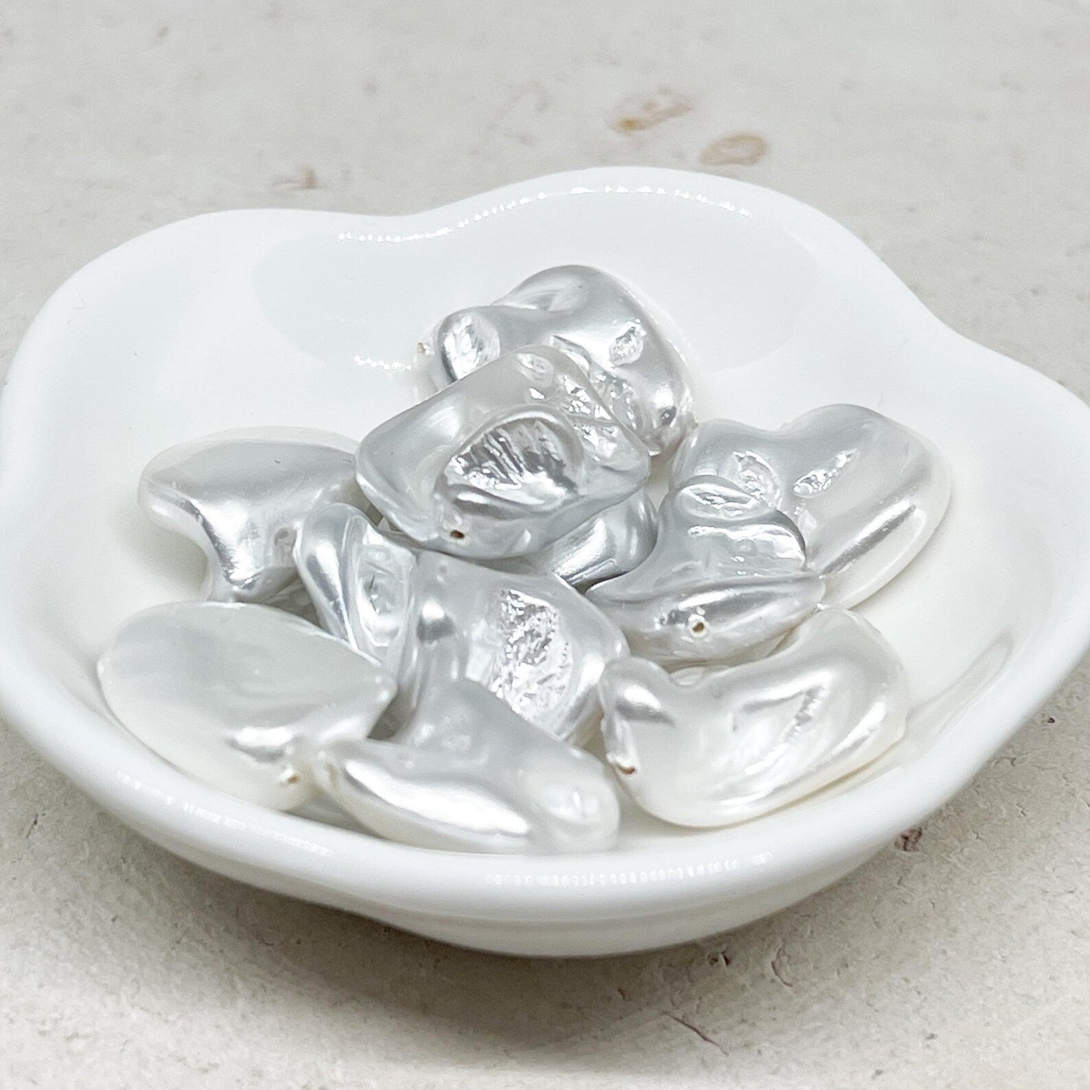 Muschelkern Nuggets Perlen zum Schmuck gestallten.