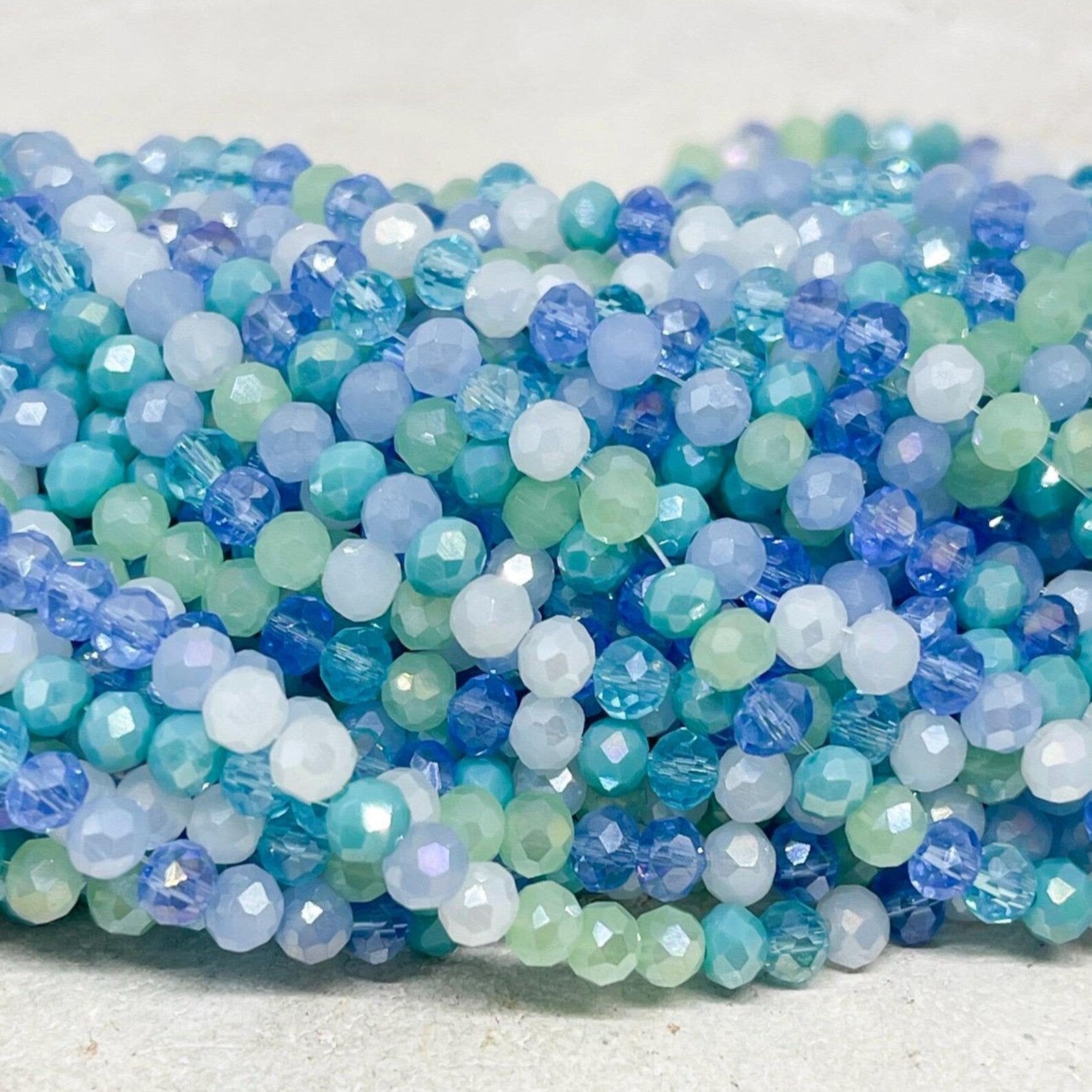 Kristallperlen 4mm - Blau Bunt