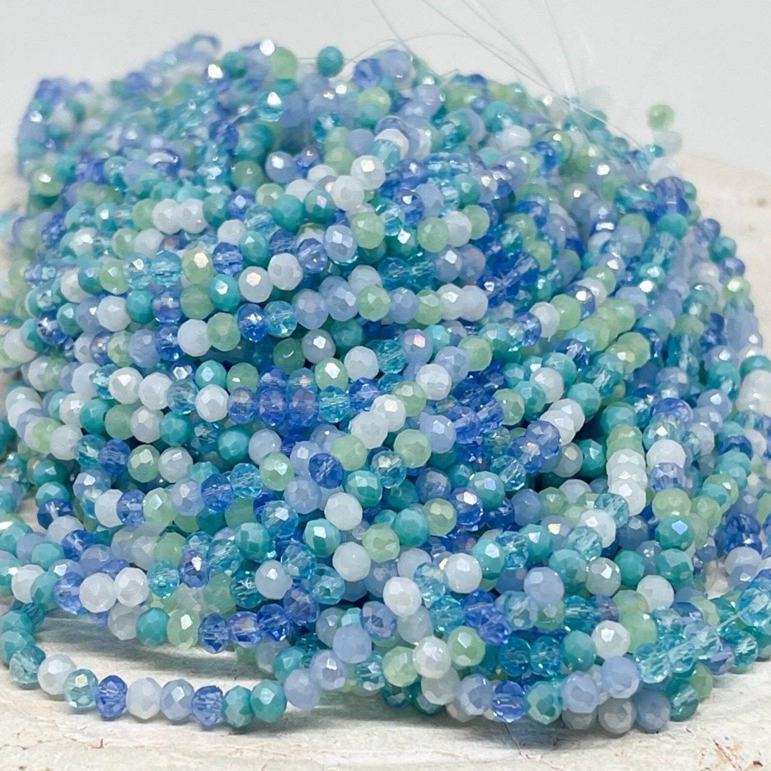 Kristallperlen 4mm - Blau Bunt