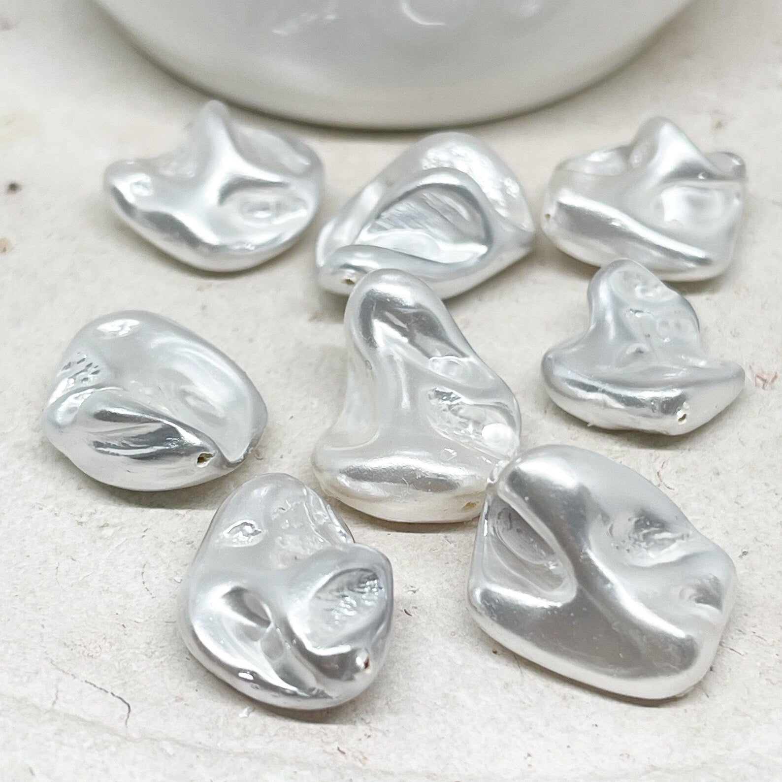 Muschelkern Nuggets Perlen zum Schmuck gestallten.