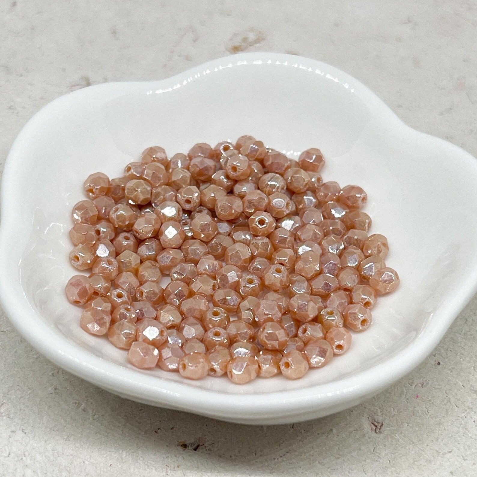 Böhmische Glasschliffperlen 4mm 100 St. Luster Pink Coral