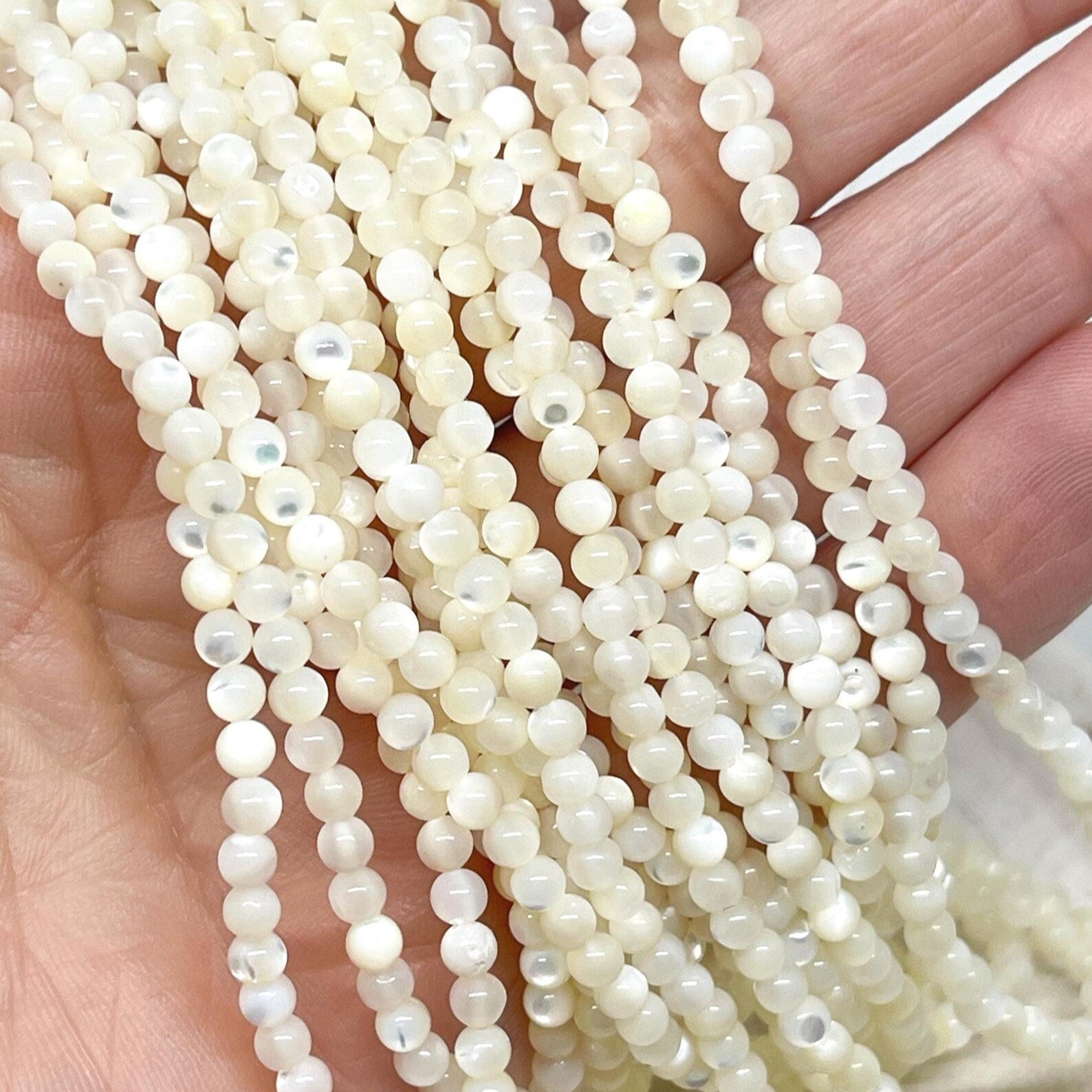 100 St. Perlmutt Perlen 4mm, Muschelperlen 4mm