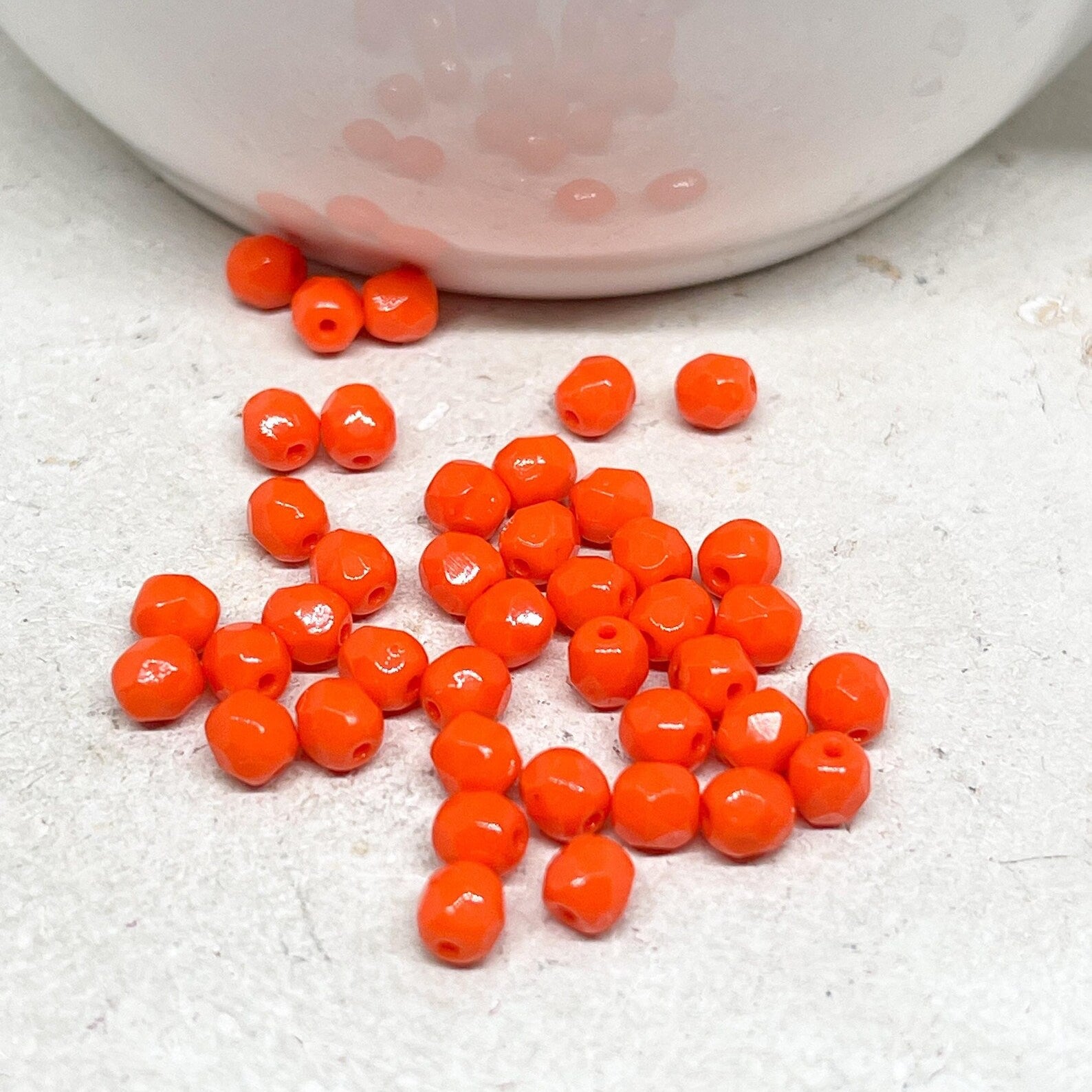 Böhmische Glasschliffperlen 4mm 100 St. Vibrant Orange