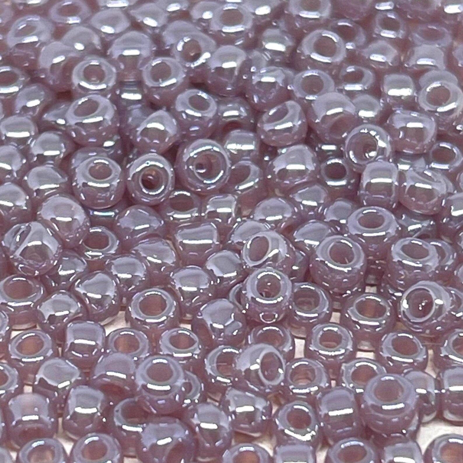 TOHO Beads Perlen Rocaille 10g Nr. 151 Ceylon Grape Mist