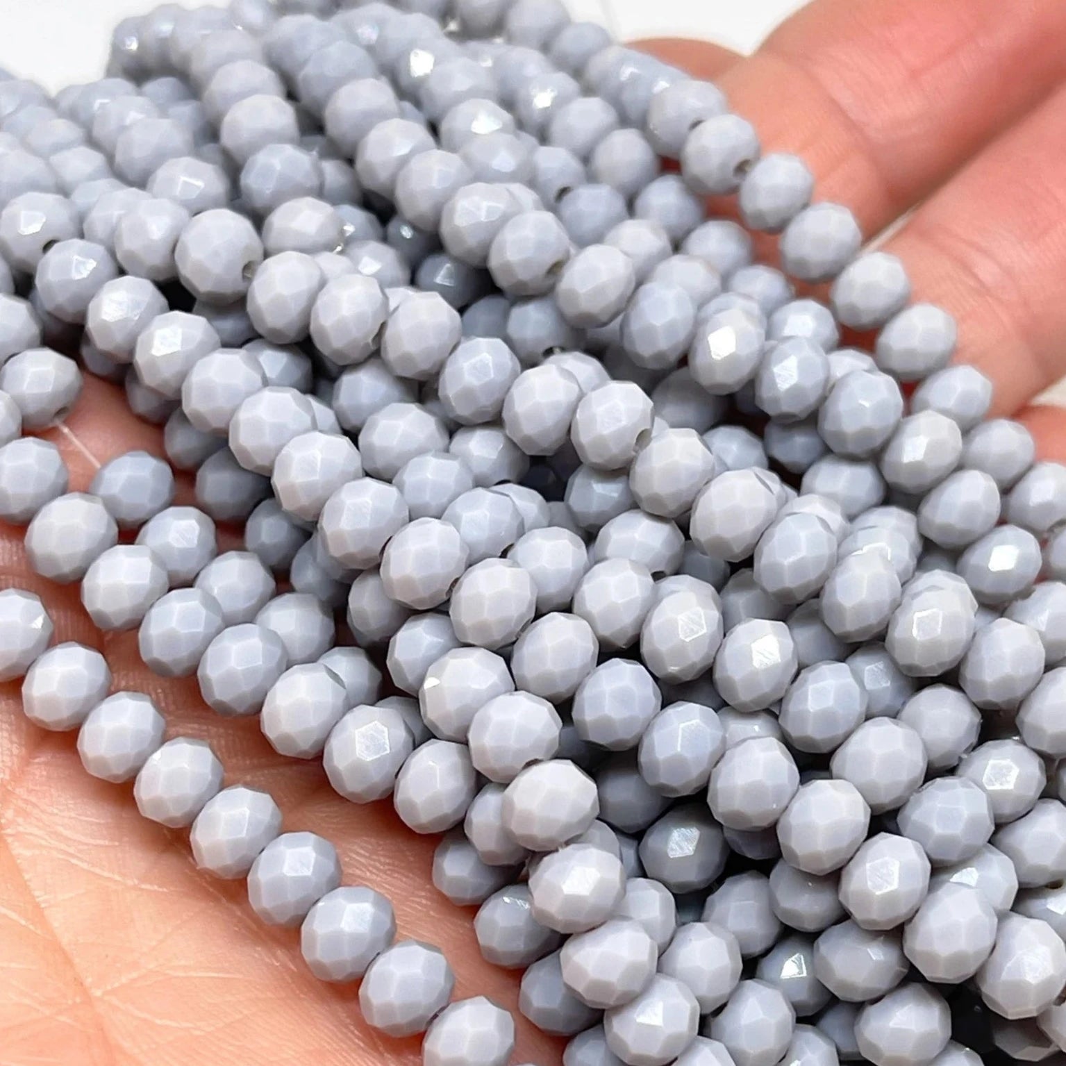 Kristallperlen 8mm, Glasschliffperlen Hellgrau Opak