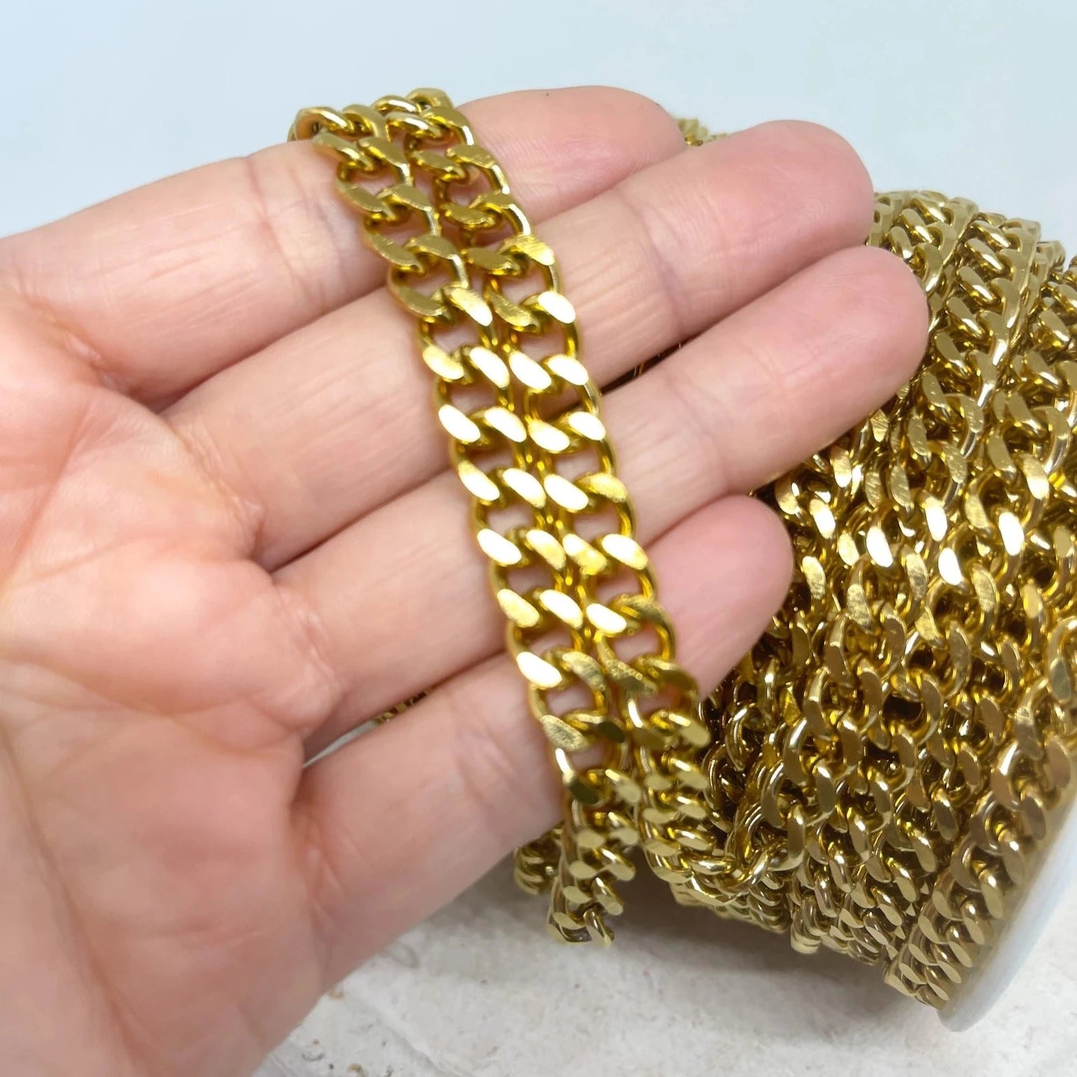 Panzerkette aus Edelstahl 10mm x 8mm x 2mm Goldfarben 1m