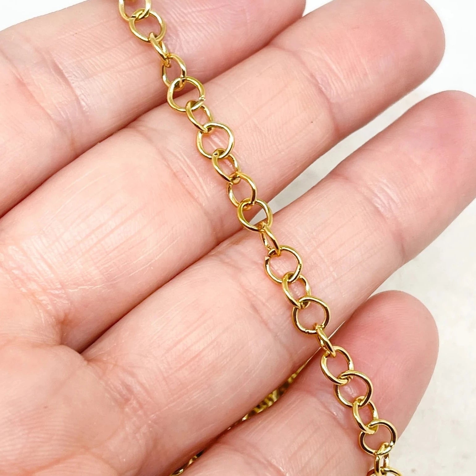 Kette aus Edelstahl Wasserfest 5mm x 0,8mm Goldfarben