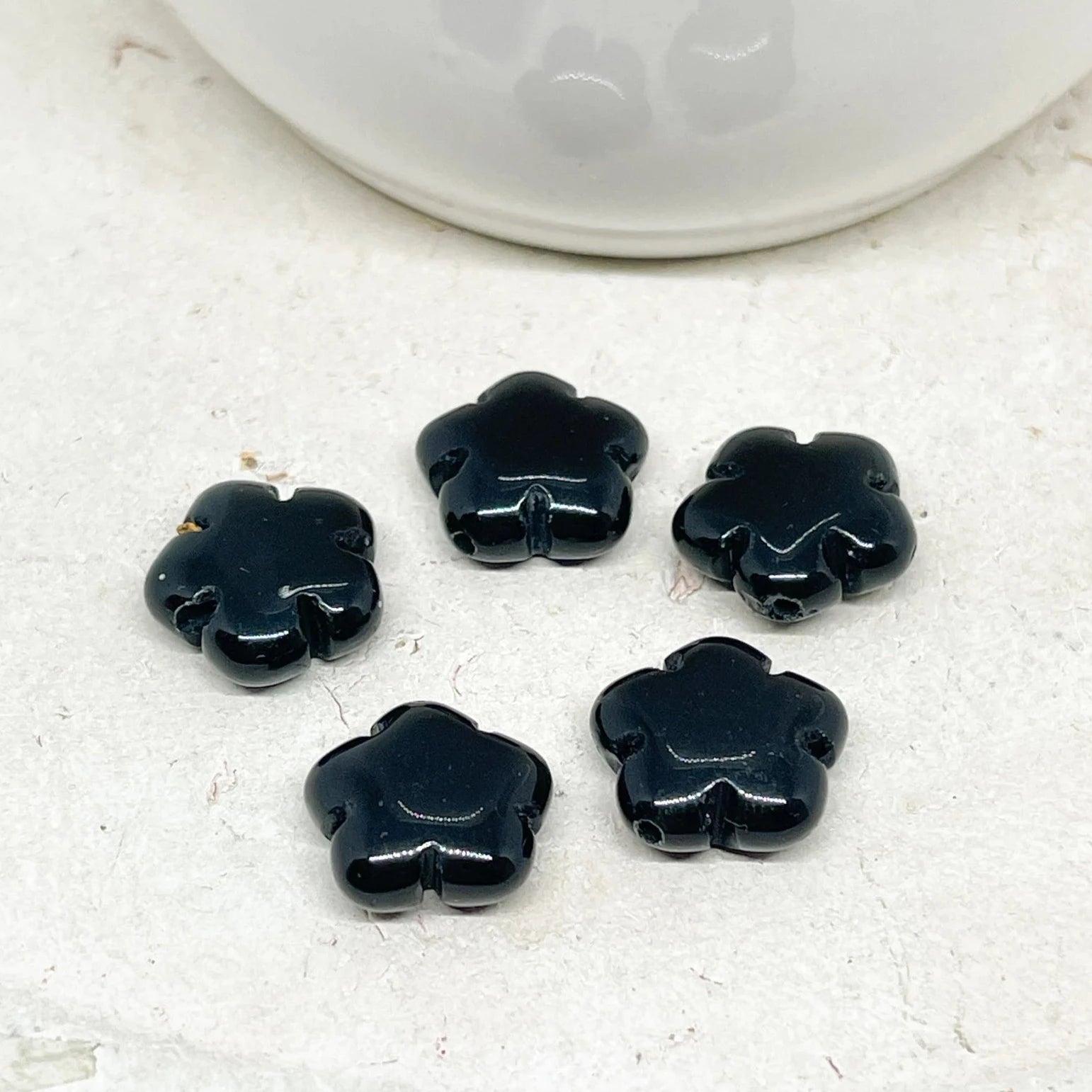 Blumen Perle aus Onyx 10 St. Schwarz 15mm