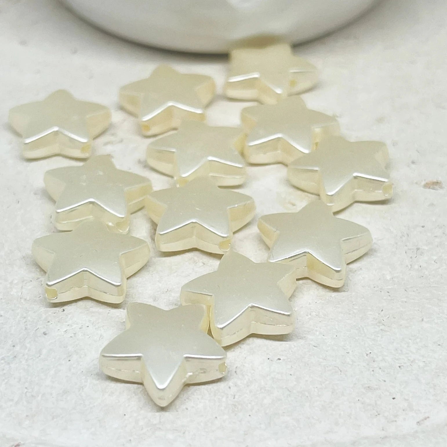 25 St. Acryl Sterne Motiv Perlen
