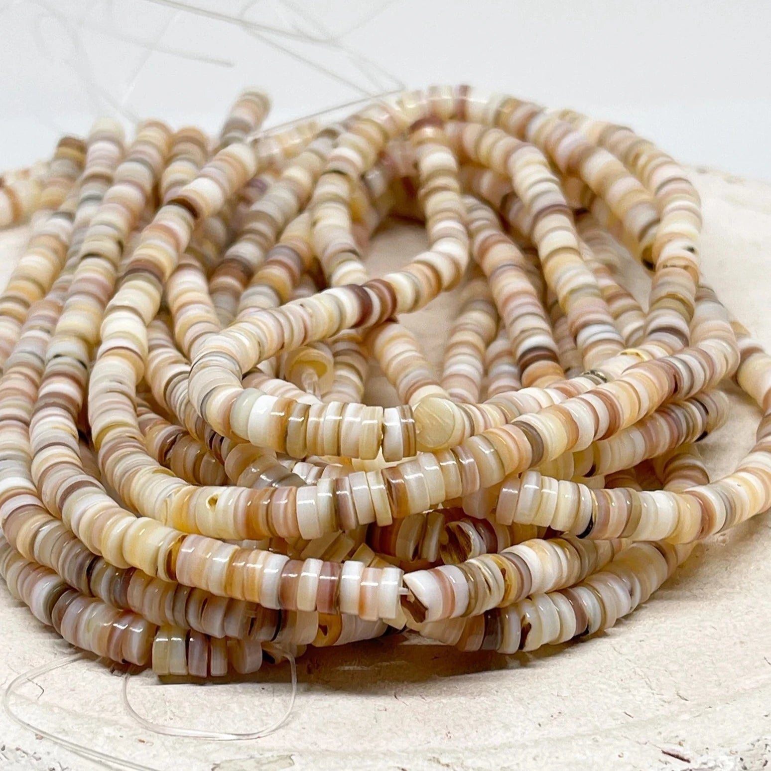 Süßwasser Muschel Heishi Perlen Scheiben 200 St.