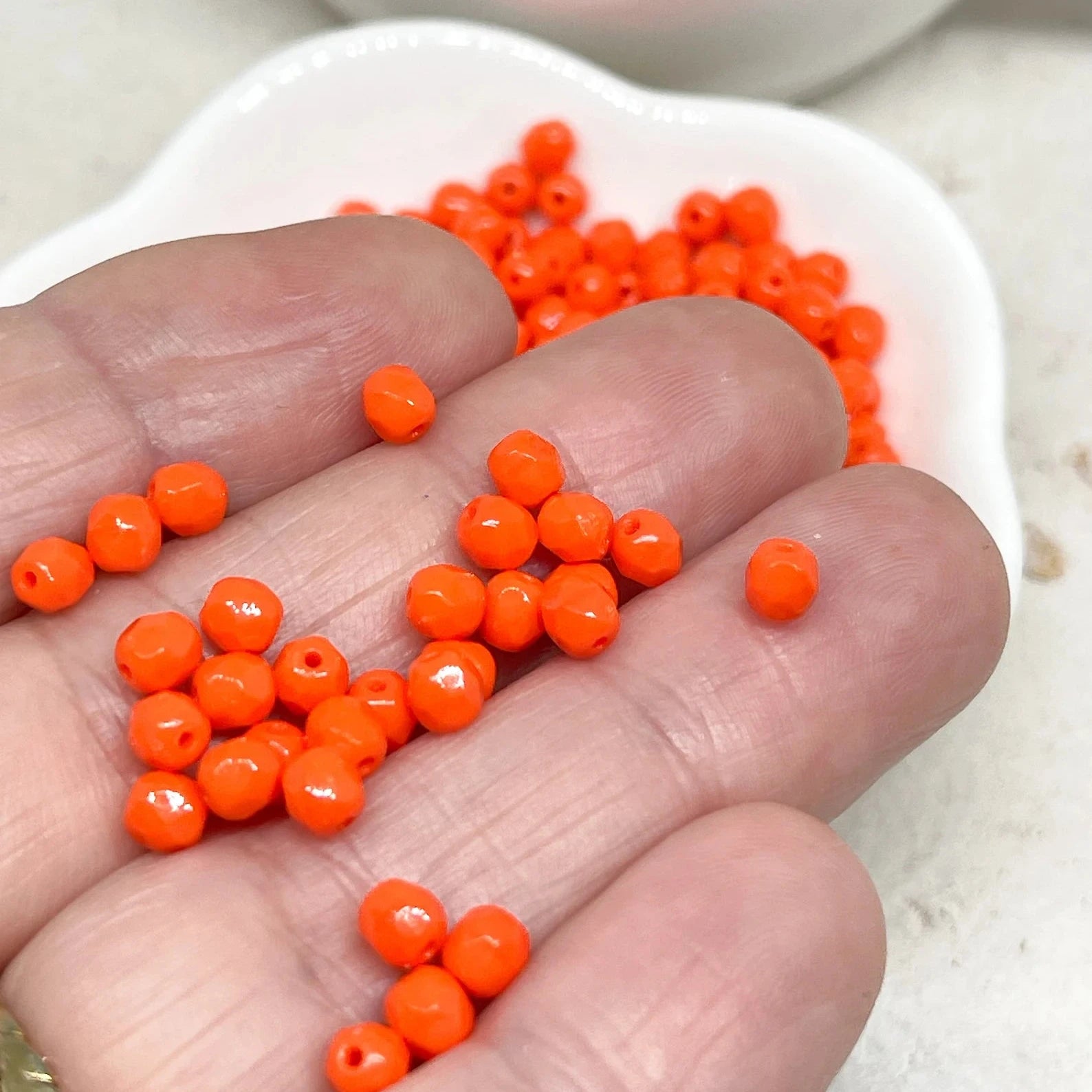 Böhmische Glasschliffperlen 4mm 100 St. Opaque Orange