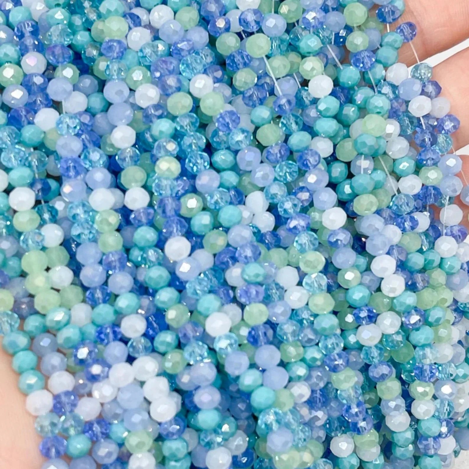 Kristallperlen 4mm - Blau Bunt