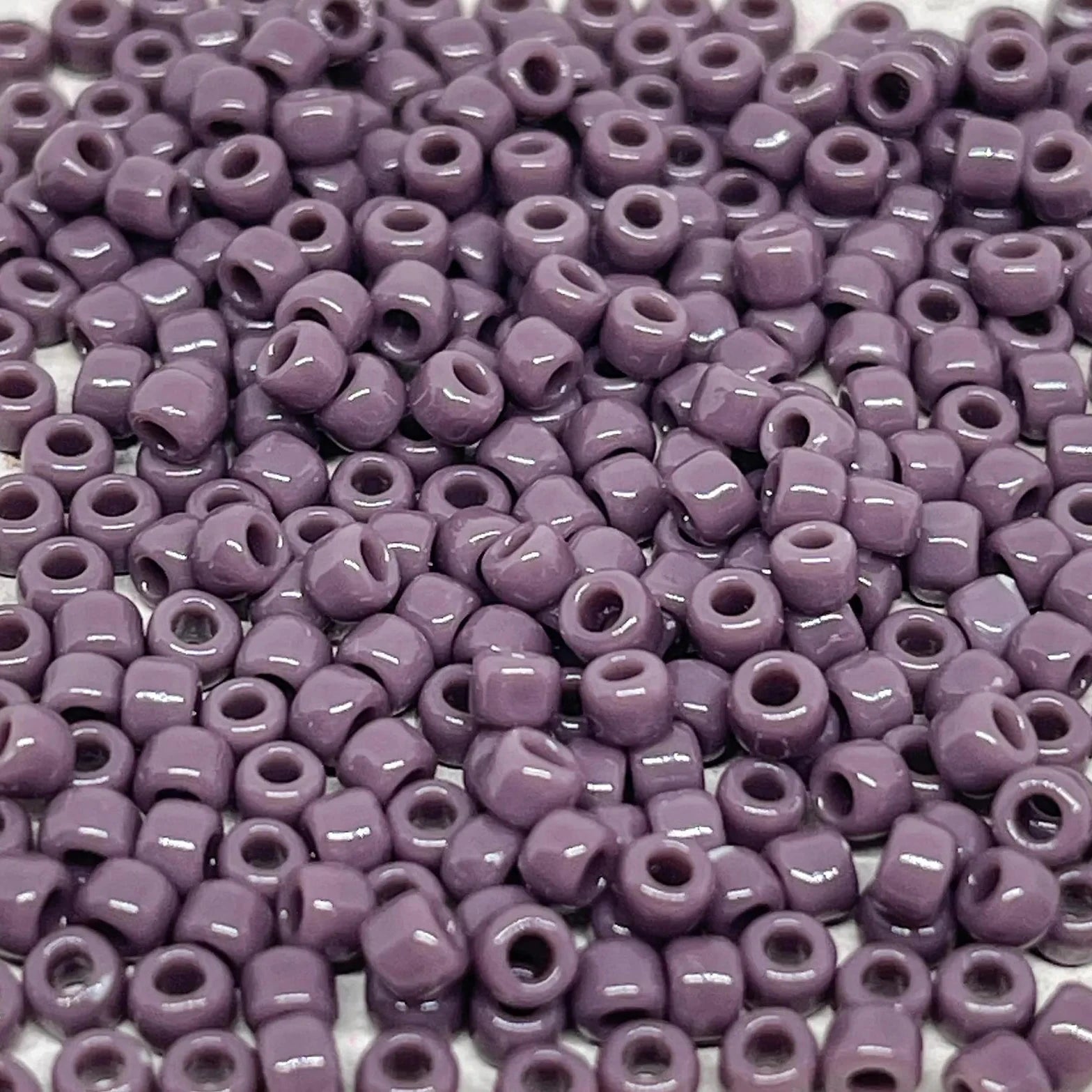 TOHO Beads Perlen Rocaille 10g Nr. 52 Opak Lavender