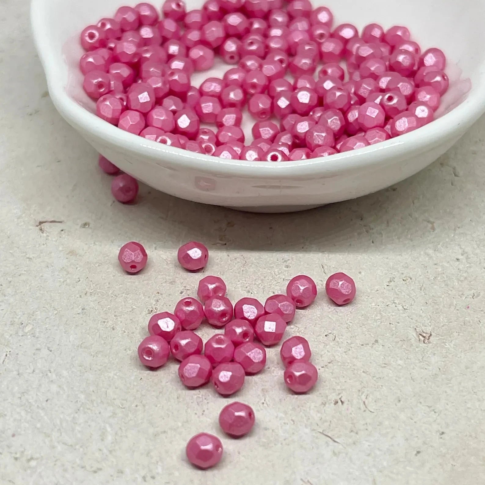 Böhmische Glasschliffperlen 4mm 100 St. Pearl Shine Pink