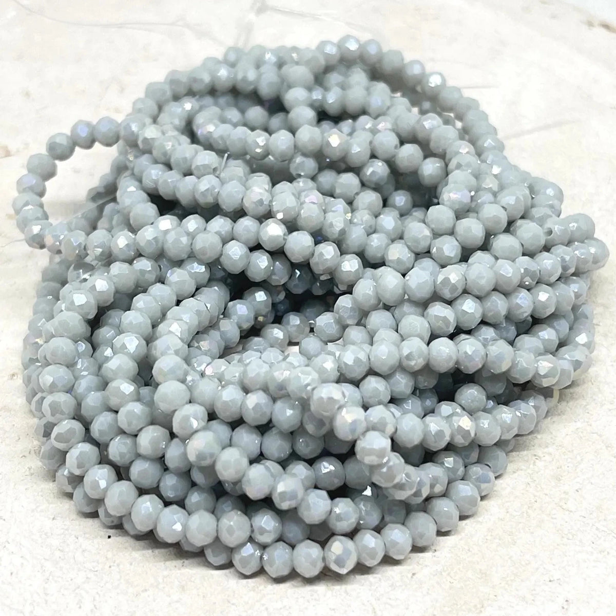 Glasschliffperlen 4mm - Grau Opak