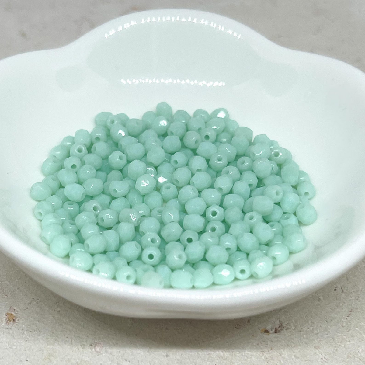 100 St. Böhmische Glasschliffperlen 3mm - Mintgrün