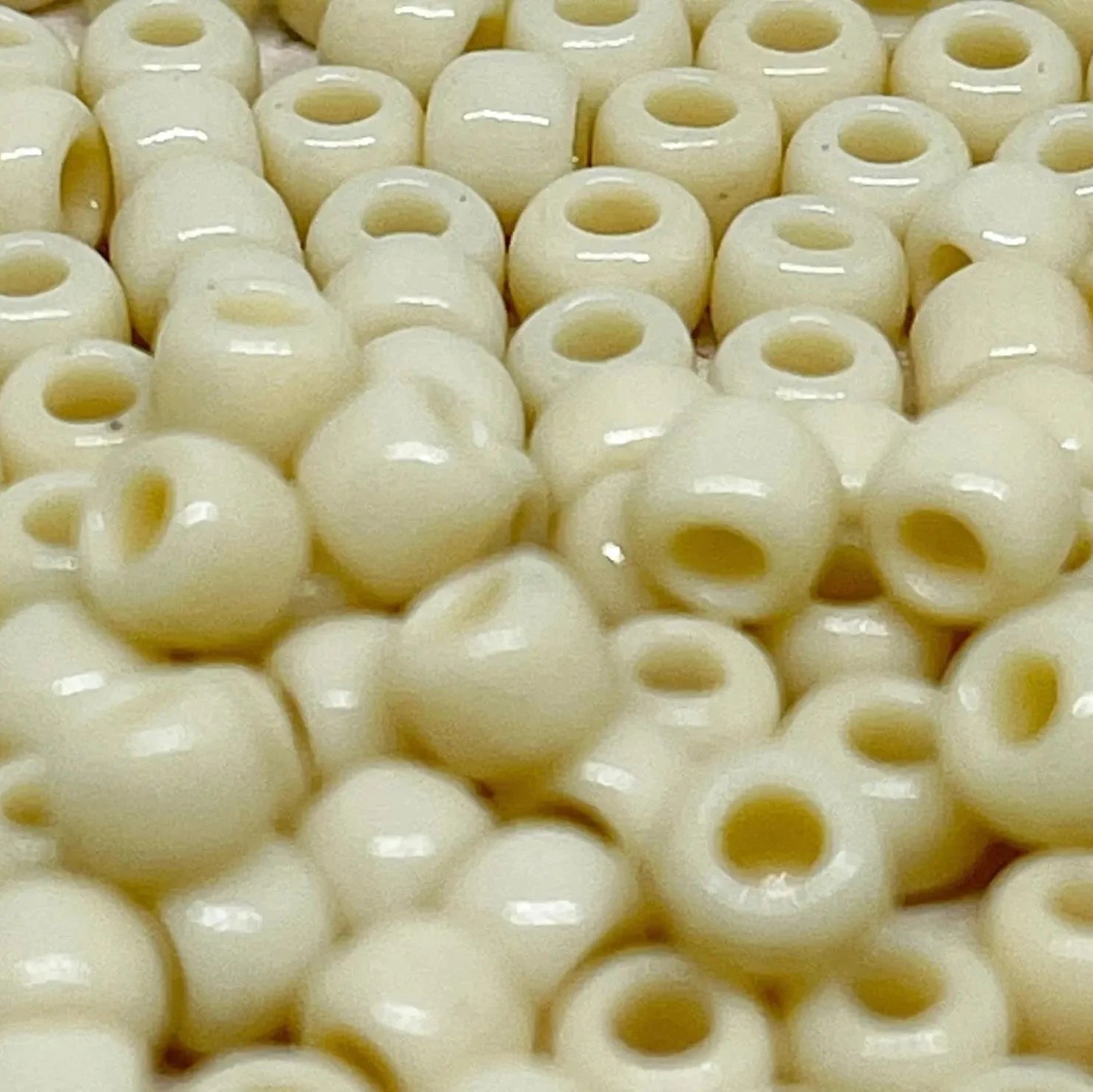 TOHO Beads Perlen Rocaille 10g Nr. 51 Opaque lt. Beige