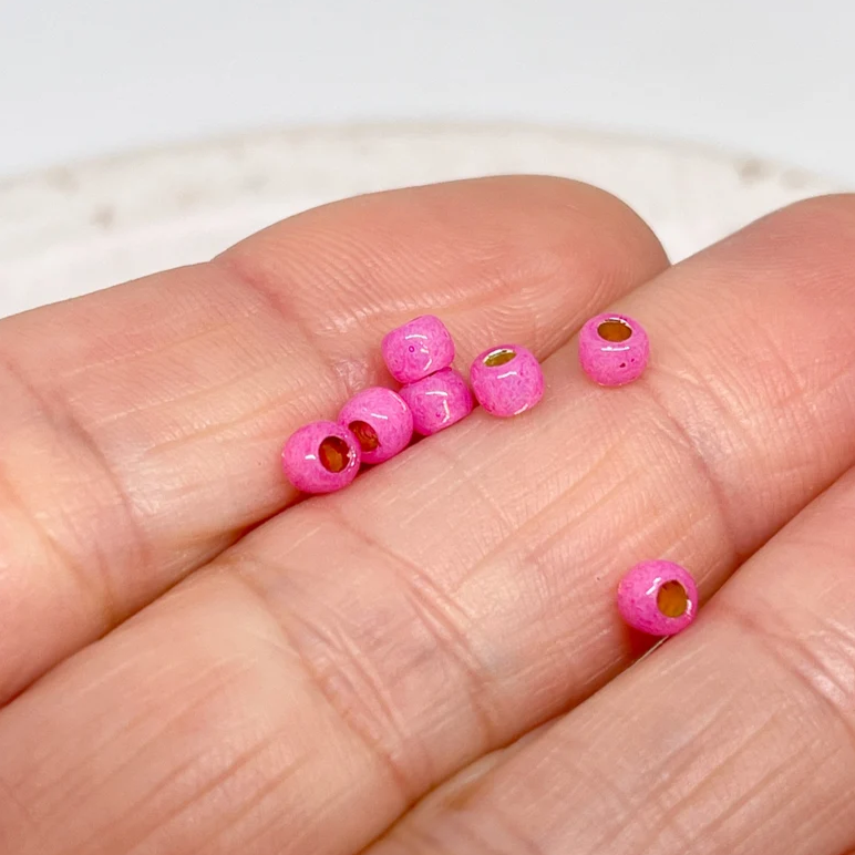 TOHO Perlen Rocaille 6/0 4mm 10g Milky Hot Pink