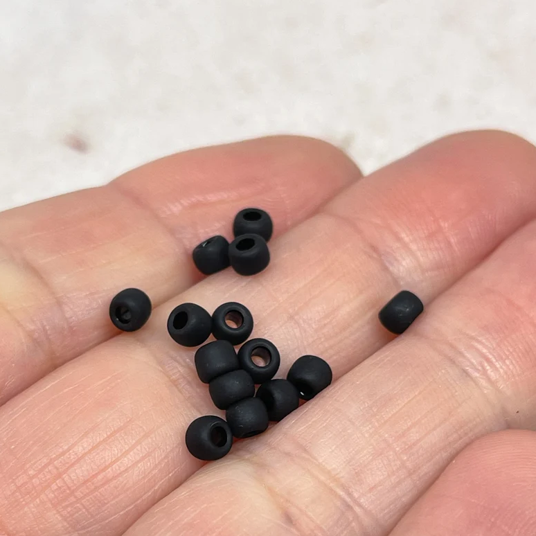 TOHO Perlen Rocaille 10 Gramm Schwarz Matt Opak Nr. 49F