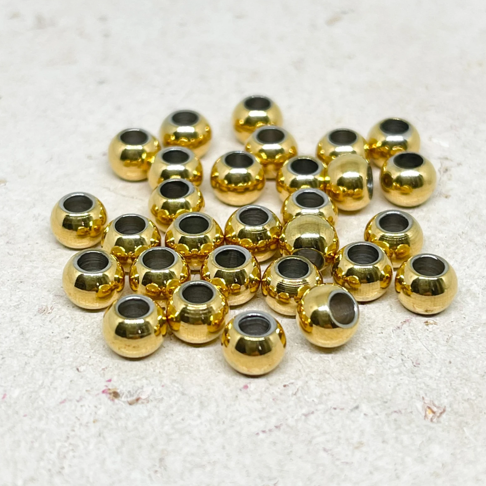 30 St. Vakuumbeschichtete Edelstahlperlen Spacer