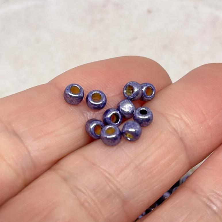 TOHO Perlen Rocaille 6/0 4mm Toho Lila Nr. 567PF