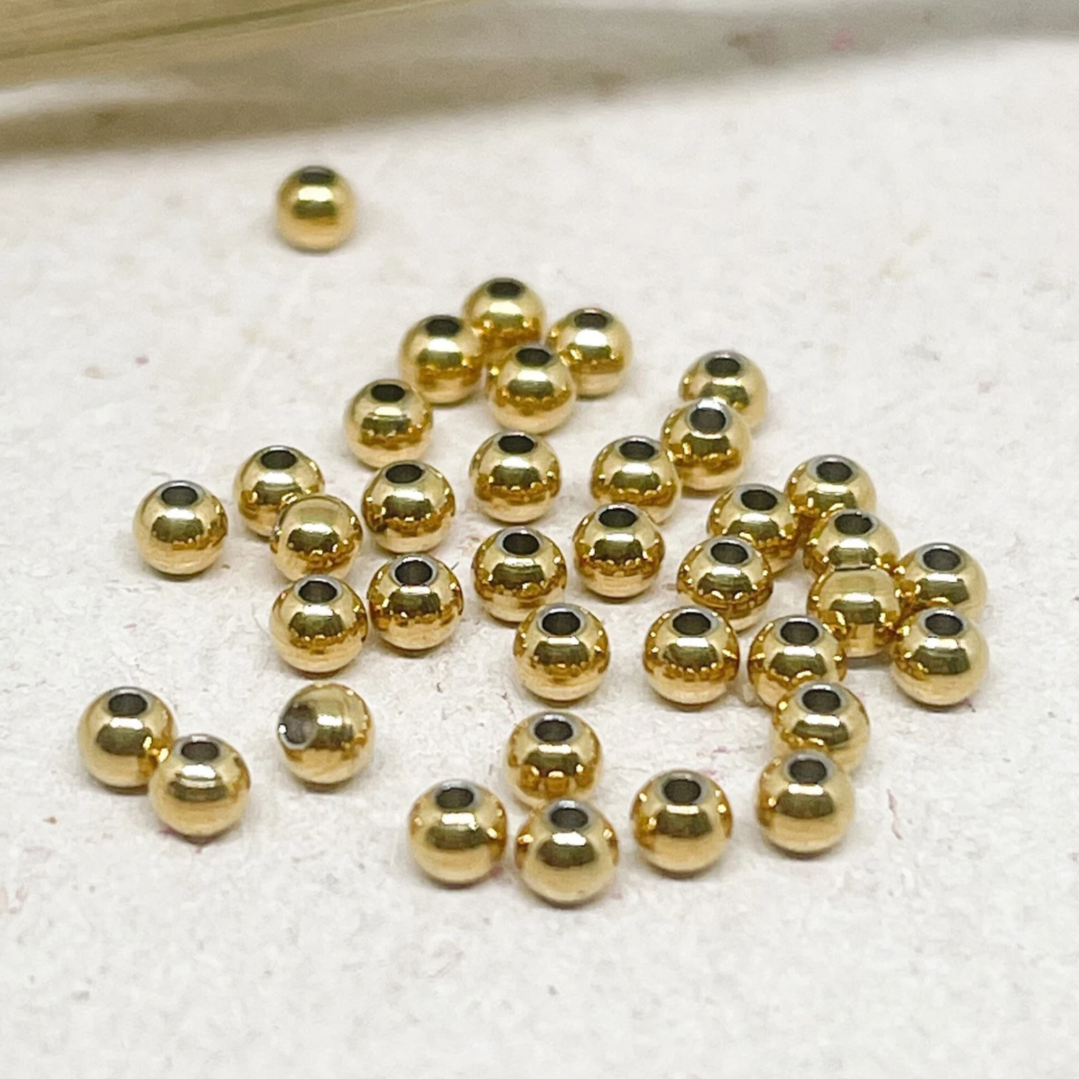 30 St. Vakuumbeschichtete Edelstahlperlen Spacer