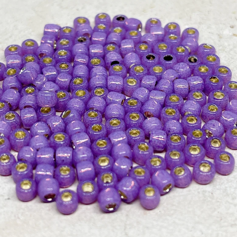 TOHO Perlen Rocaille 4mm 10g Milky Amethyst Nr. 2108