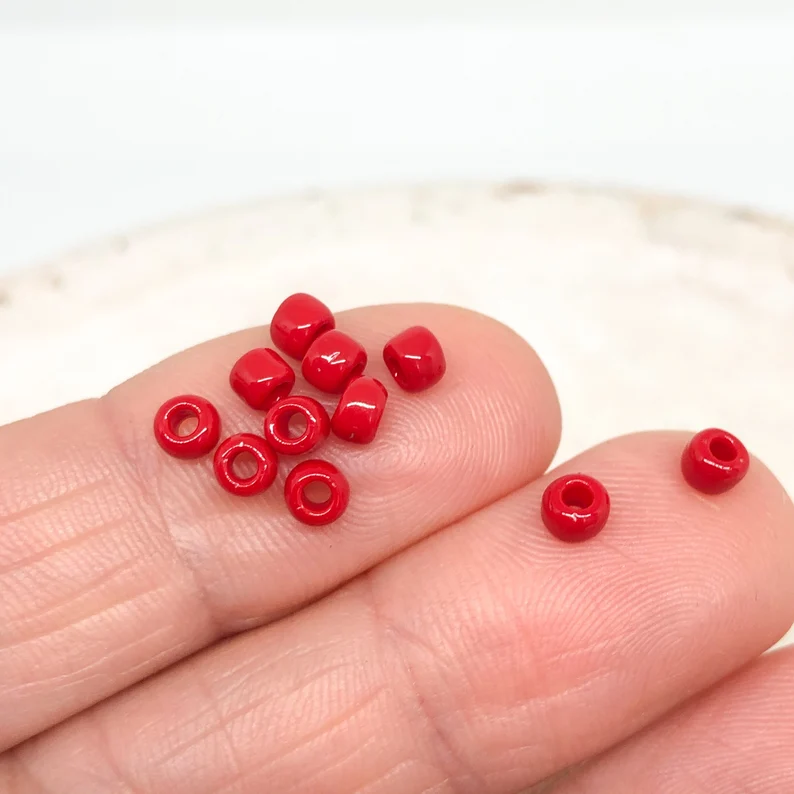 TOHO Perlen Rocaille 10 Gramm Opaque Pepper Red Nr. 45